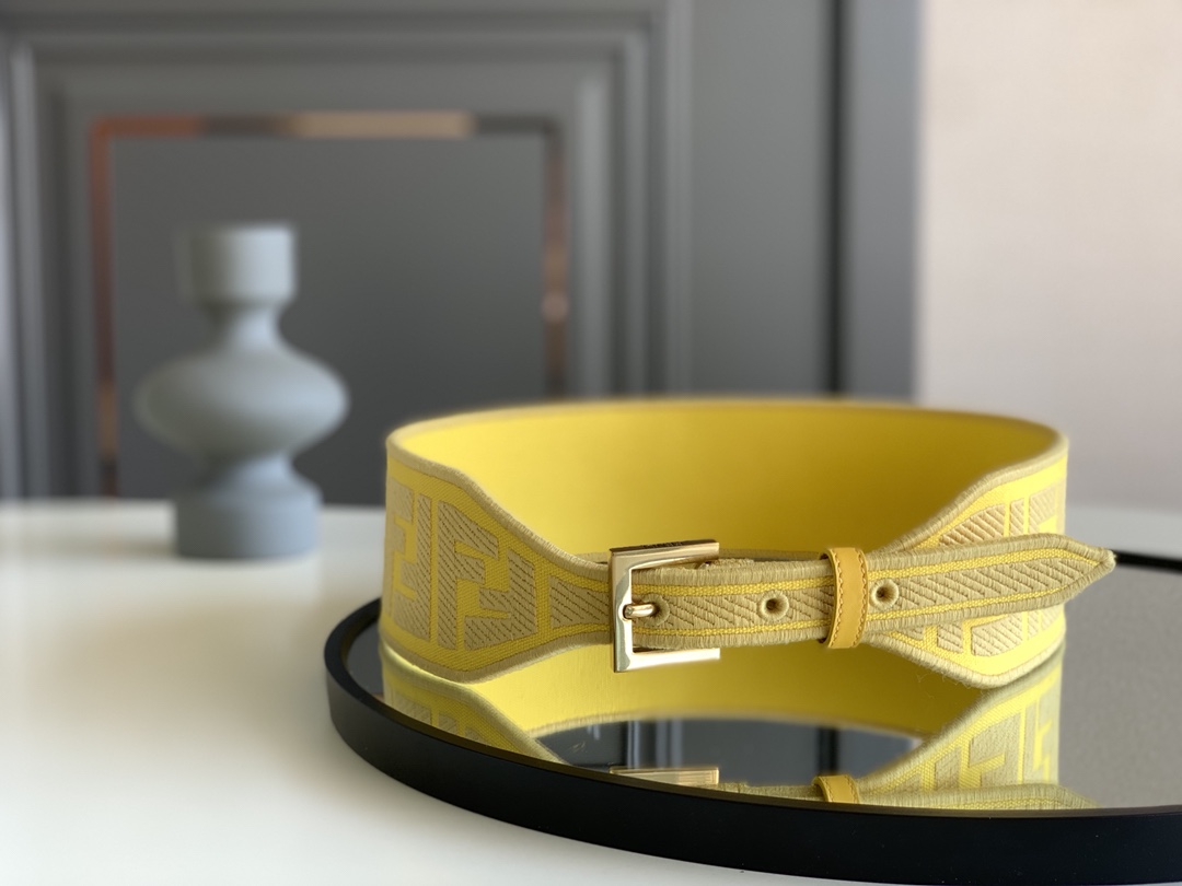 Fendi 五金做工精细 线条流畅 表面光滑 𝐙𝐏电镀工艺 香港通关【𝐇𝐀𝐀𝐒】 进口皮料