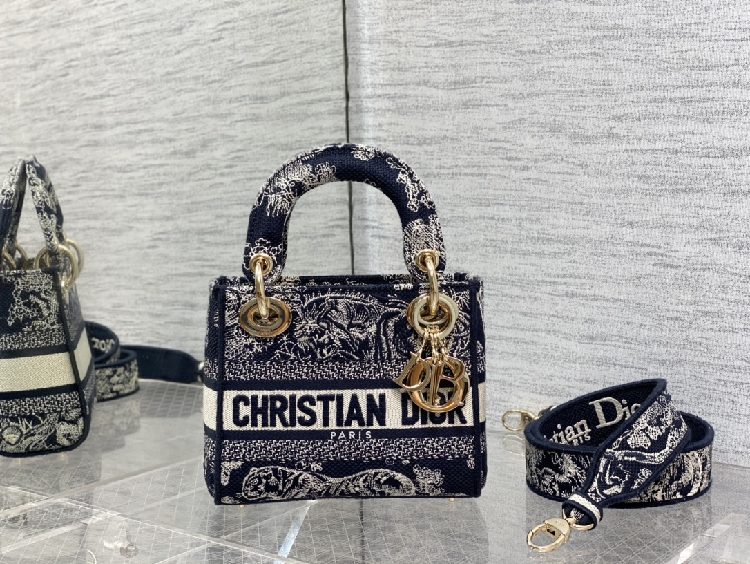 DIOR Lady Dior сумка з вышыўкай "Тыгр у джунглях"