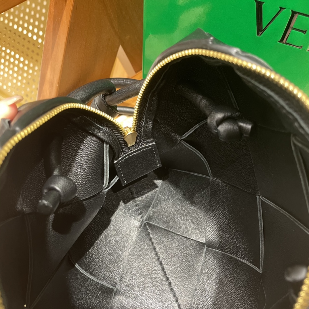 Bottega Veneta CASSETTE 14CM 相机包 701915黑色
