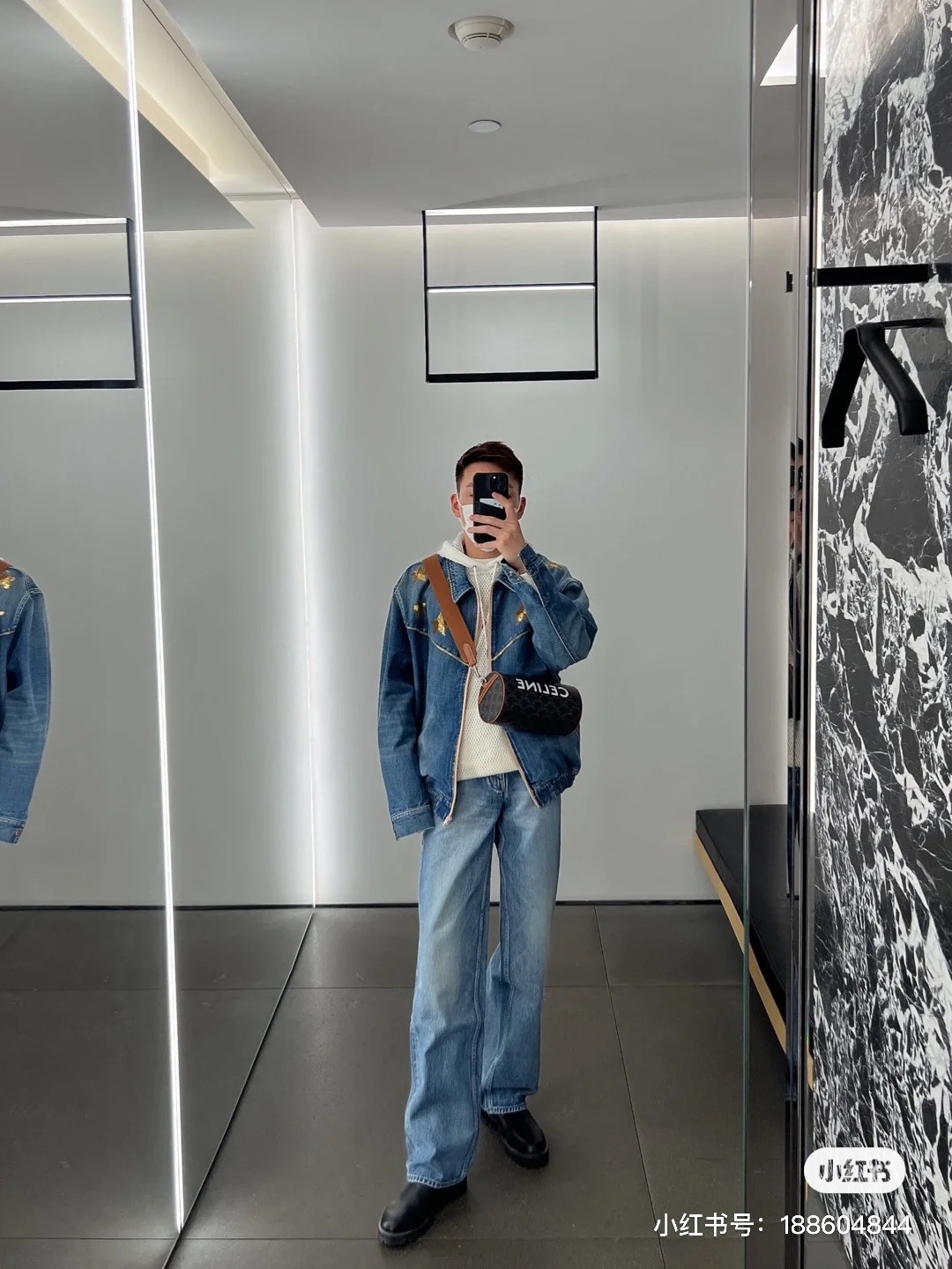 NO:389115,Celine New Bag Men's Bags, Cylinder Bags!  Too cool!  !  ,Celline,celine,celine19860909Celine 新款包包 男士包包,圆筒包！太酷了！！,赛琳celine,celine,celine,Bag