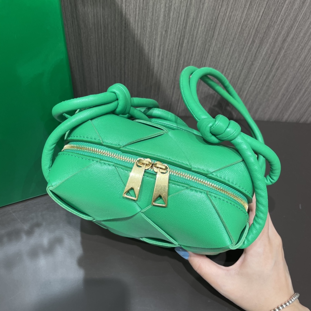Bottega Veneta CASSETTE 14CM 相机包 701915鹦鹉绿