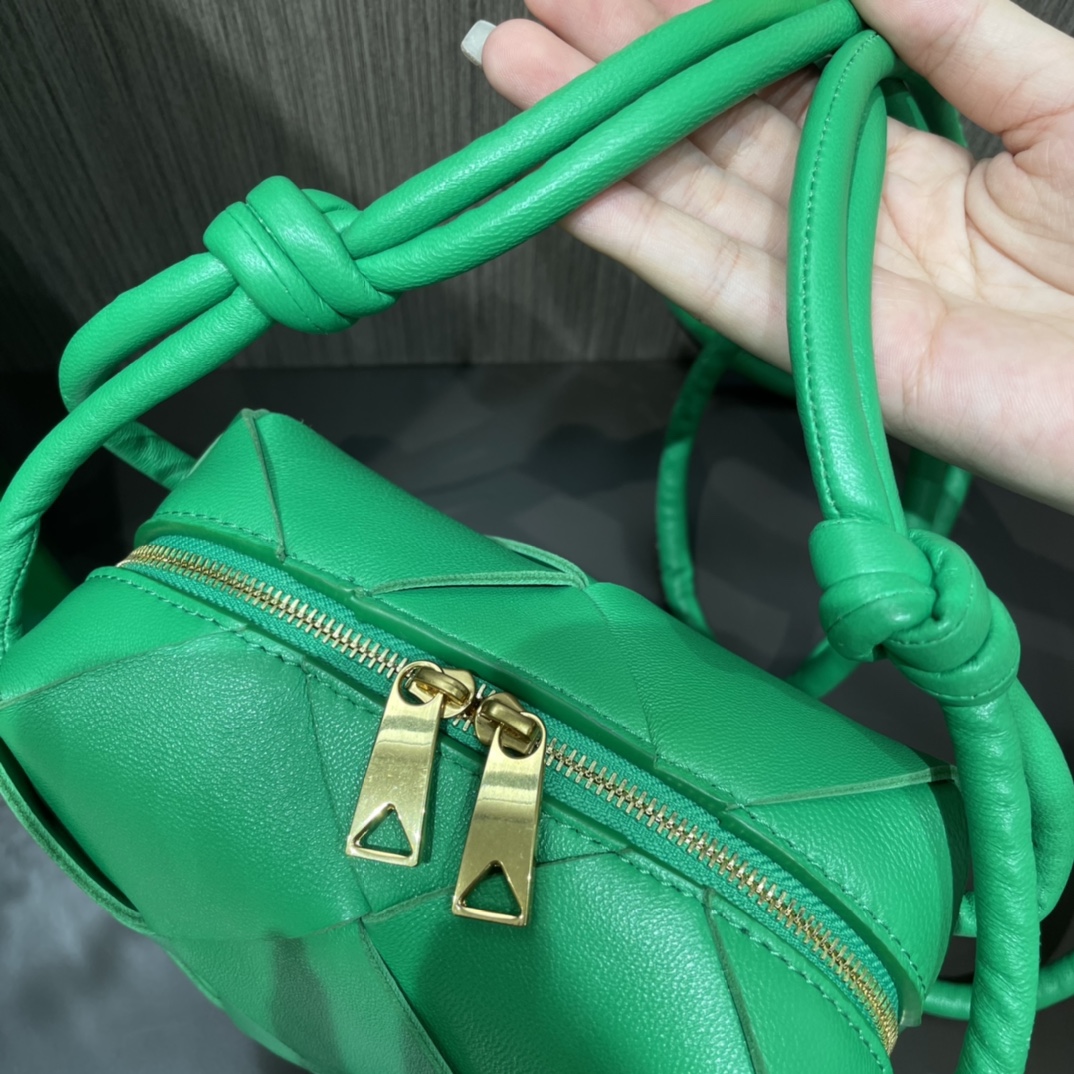 Bottega Veneta CASSETTE 14CM 相机包 701915鹦鹉绿