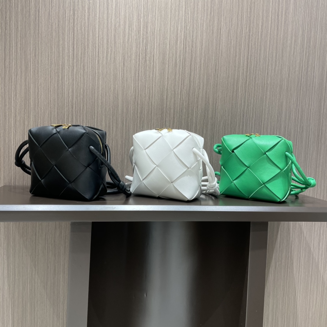 Bottega Veneta CASSETTE 14CM 相机包 701915黑色