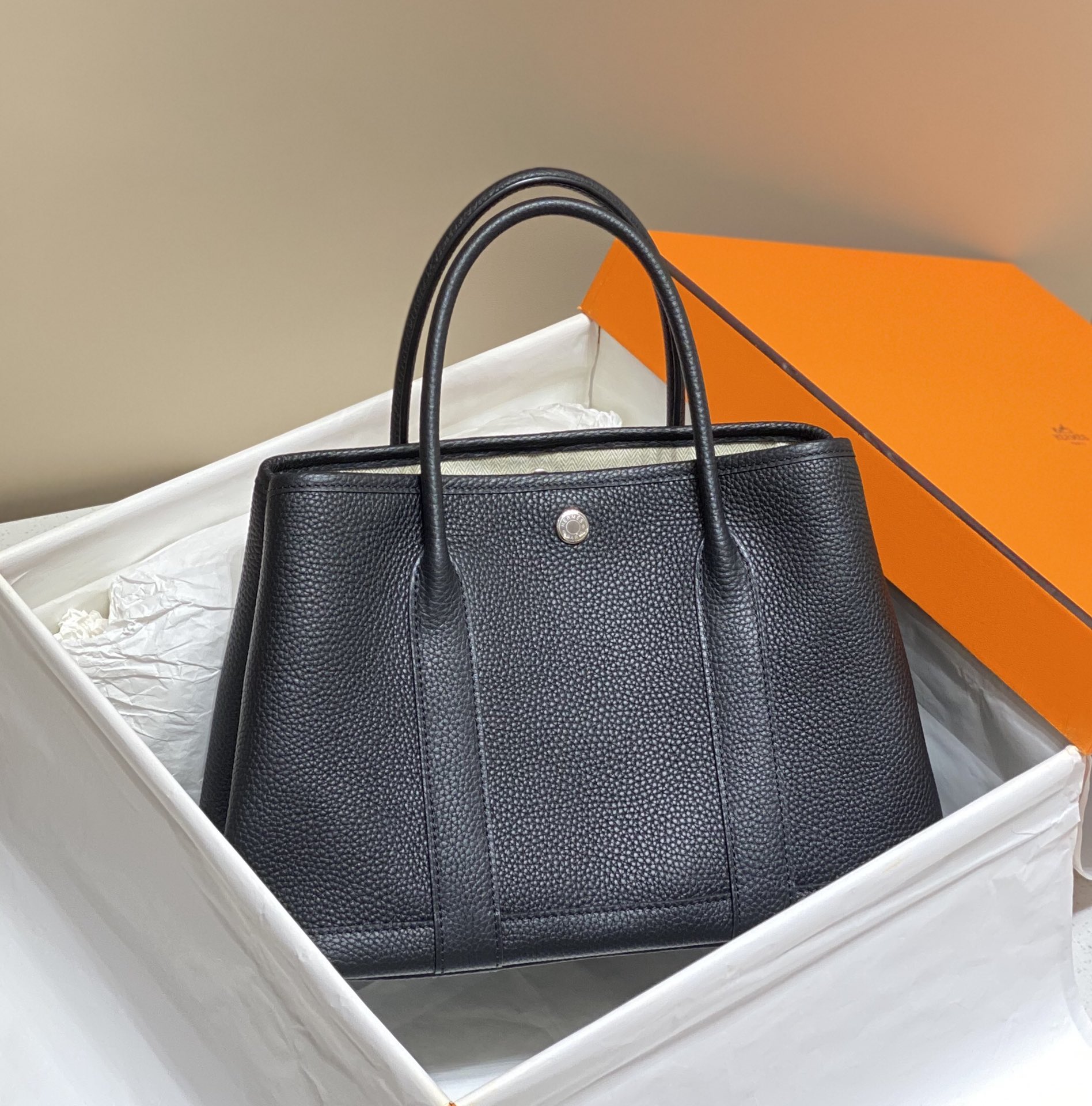 Elegant Black Garden Party Tote Bag, 30cm - Versatile & Stylish 1 i1659947801 4246 0