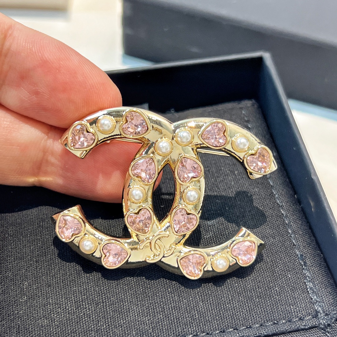 新款☑️CHANEL香奈儿金色双c粉桃心胸针