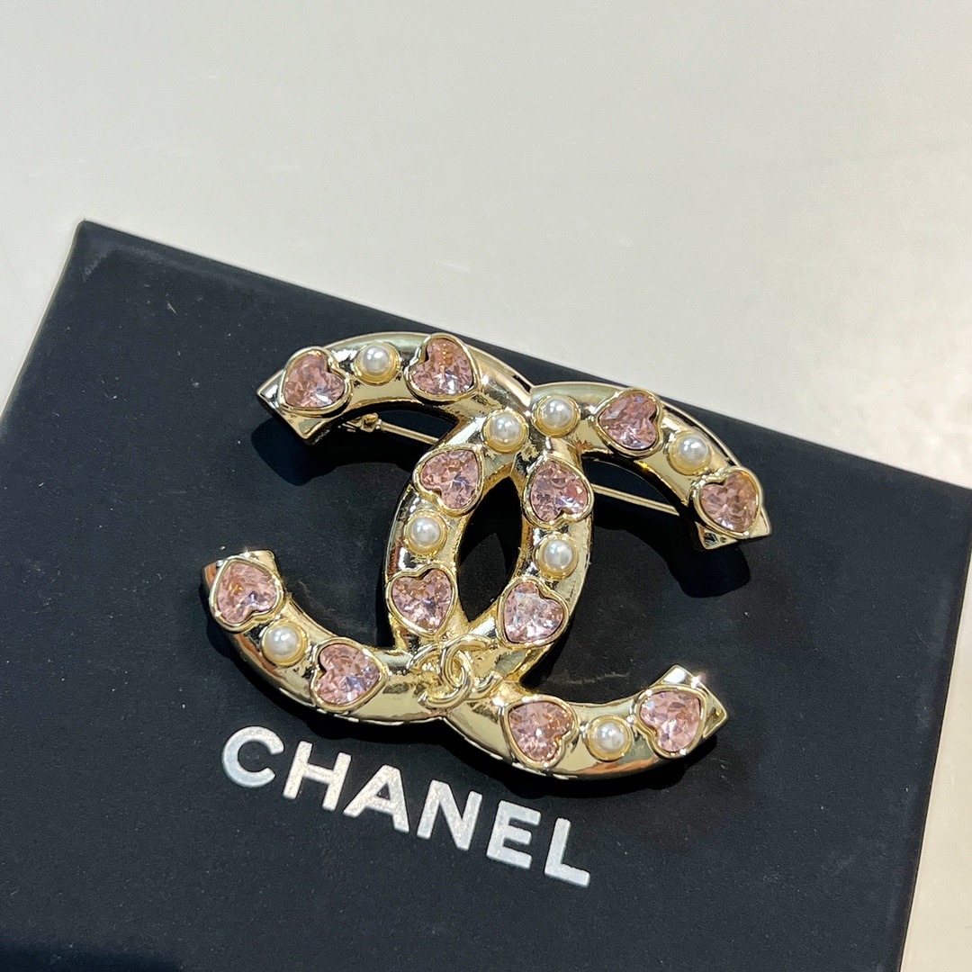 新款☑️CHANEL香奈儿金色双c粉桃心胸针
