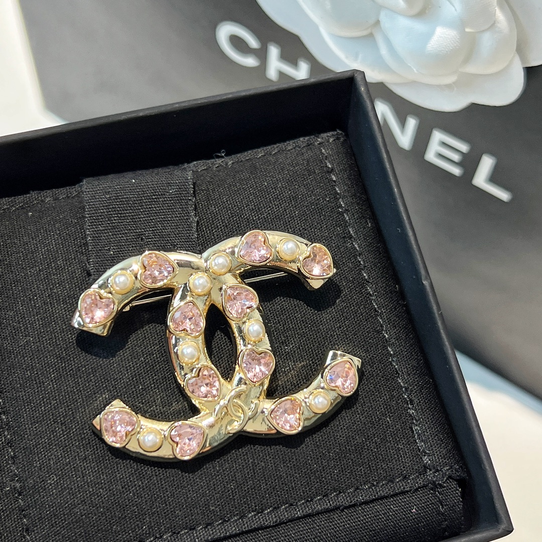 新款☑️CHANEL香奈儿金色双c粉桃心胸针