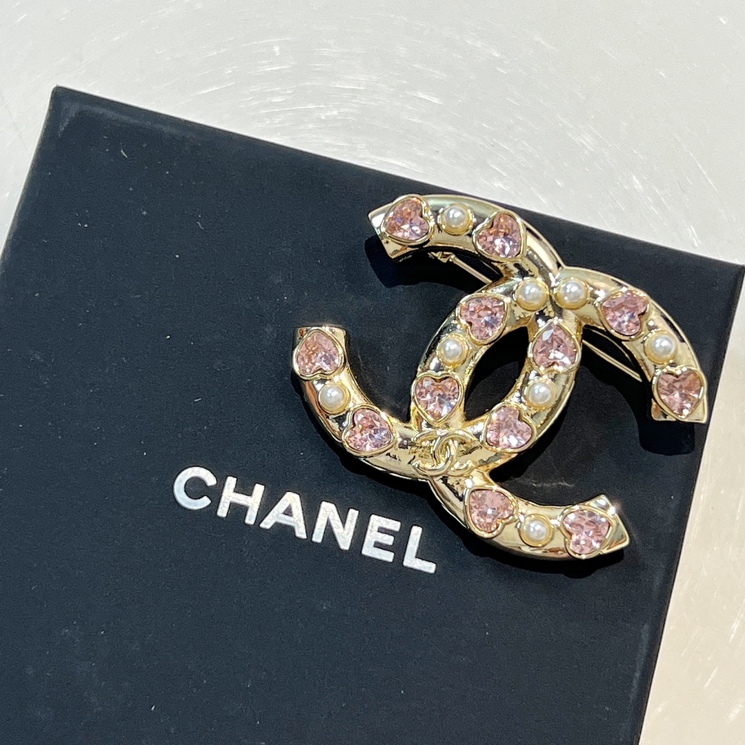 新款☑️CHANEL香奈儿金色双c粉桃心胸针