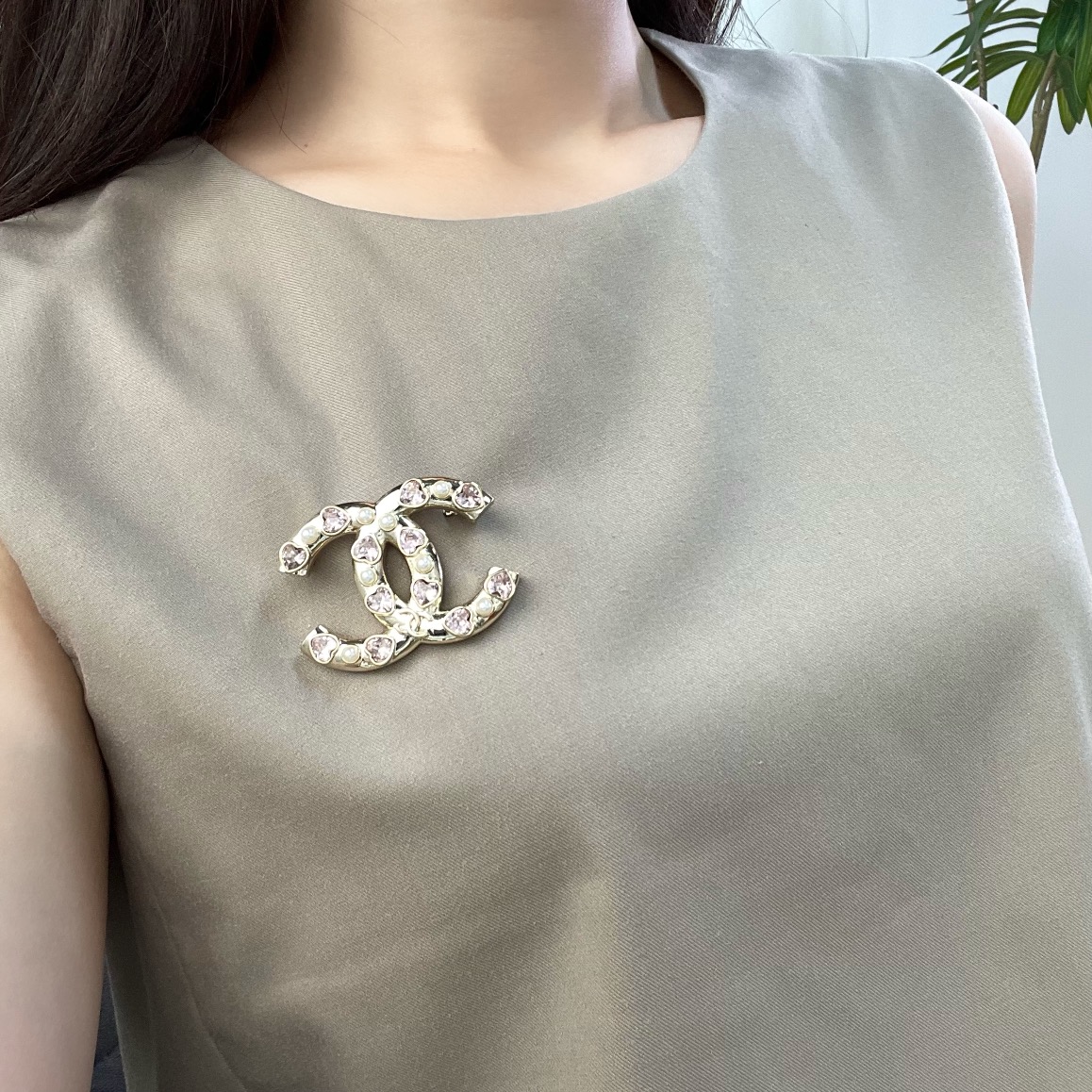 新款☑️CHANEL香奈儿金色双c粉桃心胸针