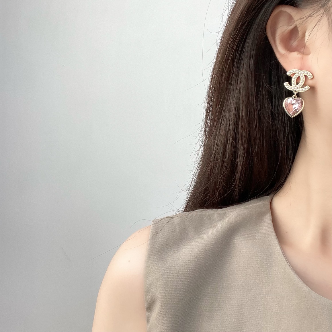 新款☑️CHANEL香奈儿金色双c粉桃心耳钉耳环