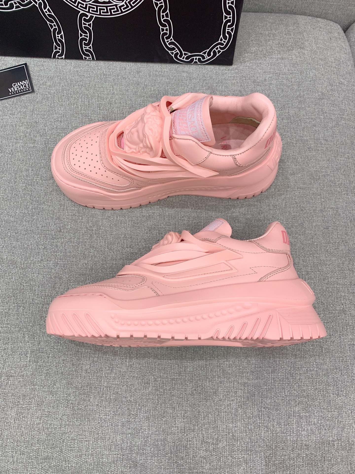 “ODISSEA Seaship Shoes 3D: Lightweight and Comfortable Fighter Shoes at $667” - 图片 4