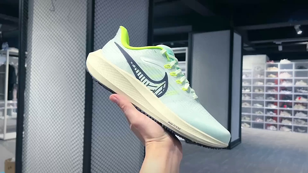 [Air Force Series]Video NikeAirZoomPegasus39 Moon Landing Series