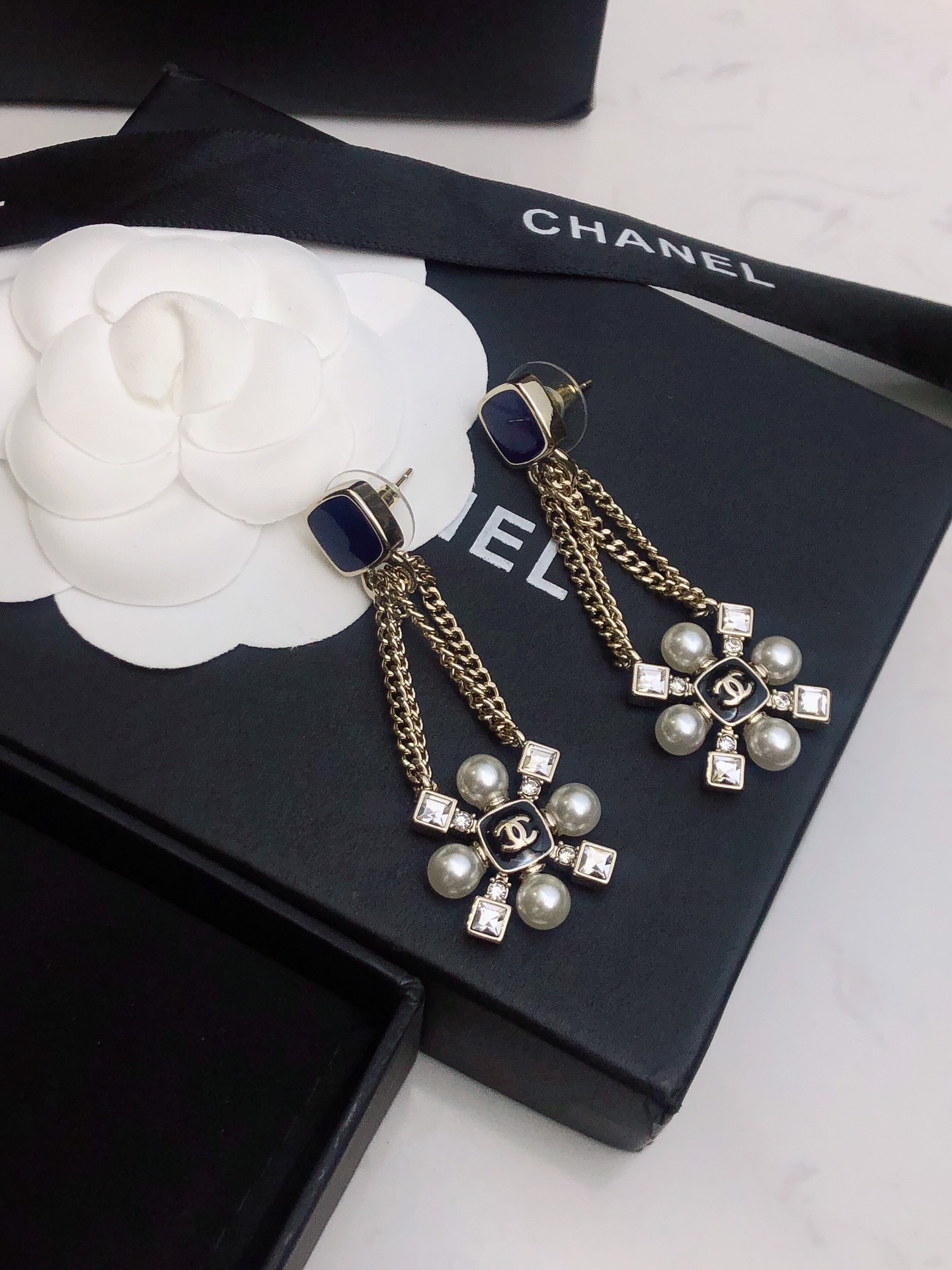 💝💝💝【Chanel香奈儿】 新款小香方块 蓝宝石耳环热销款 市面最高版本！专柜1:1款式开模 专柜原版