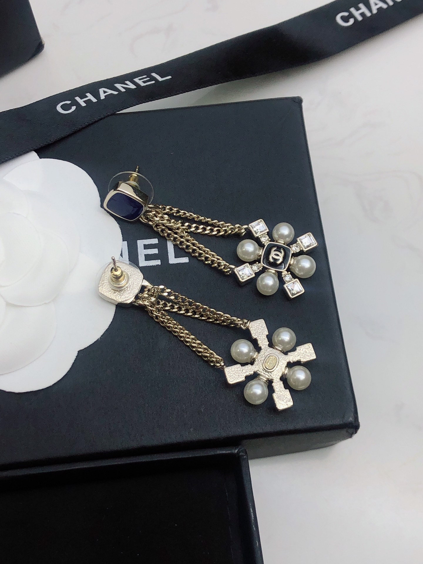 💝💝💝【Chanel香奈儿】 新款小香方块 蓝宝石耳环热销款 市面最高版本！专柜1:1款式开模 专柜原版
