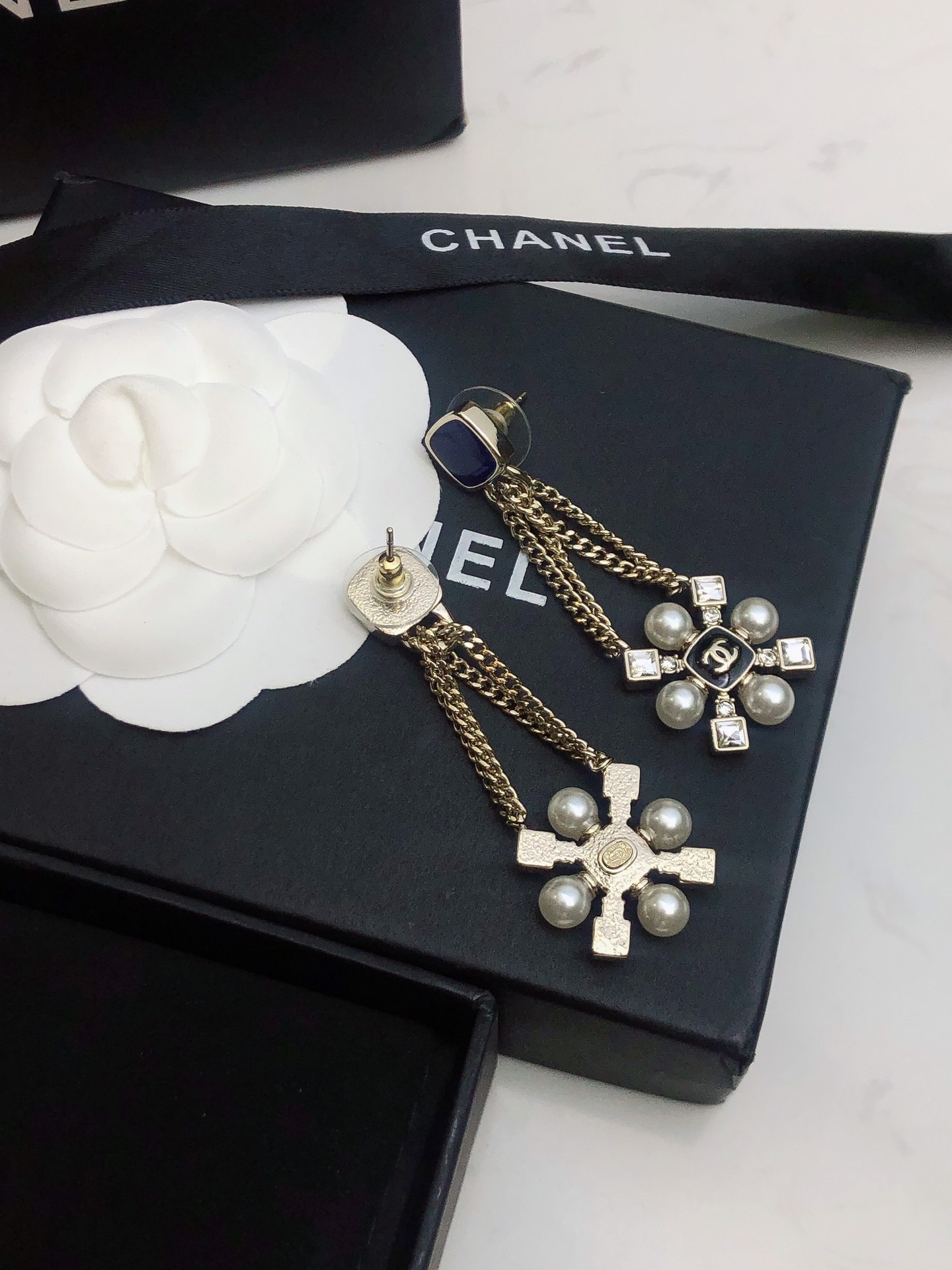 💝💝💝【Chanel香奈儿】 新款小香方块 蓝宝石耳环热销款 市面最高版本！专柜1:1款式开模 专柜原版