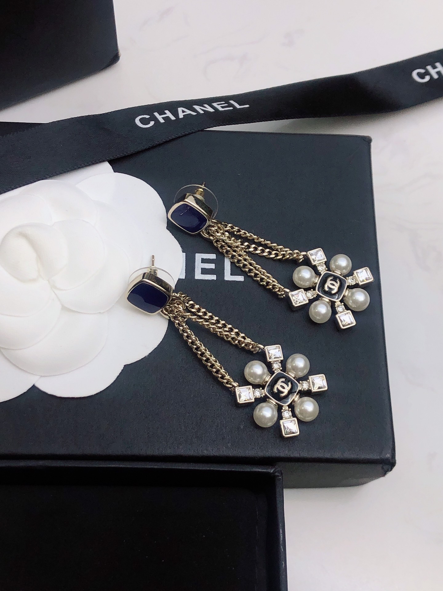 💝💝💝【Chanel香奈儿】 新款小香方块 蓝宝石耳环热销款 市面最高版本！专柜1:1款式开模 专柜原版
