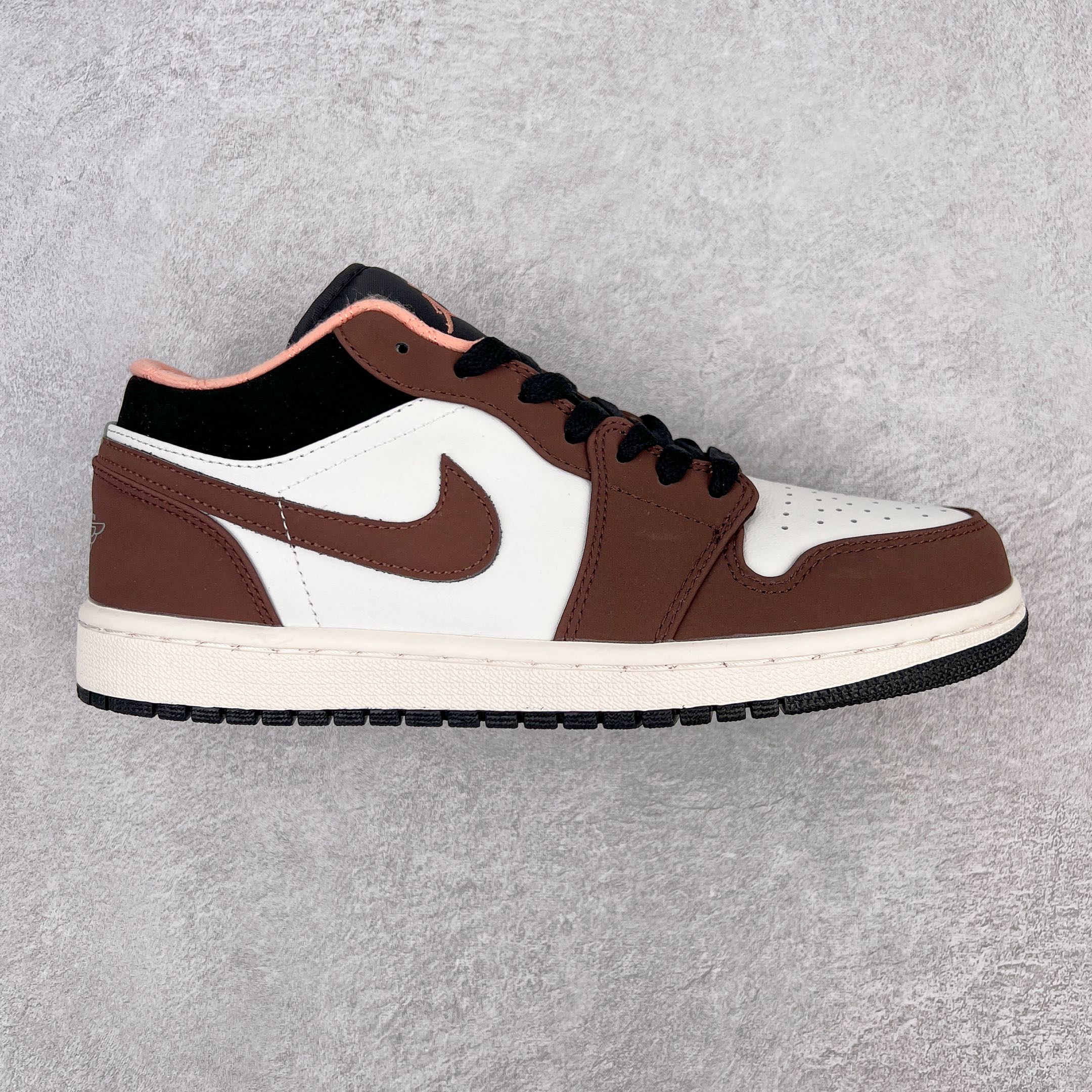 G0 Air Jordan AJ1 Low 低帮系列 原厂内置全掌气垫 A模大底 头层小牛皮 鞋舌AJ原厂专用牛津布+AJ专用反口珍珠布+原厂无杂质高弹内里海棉 特殊封边弹力鞋带 头层牛皮 原汁原味 忠于原版