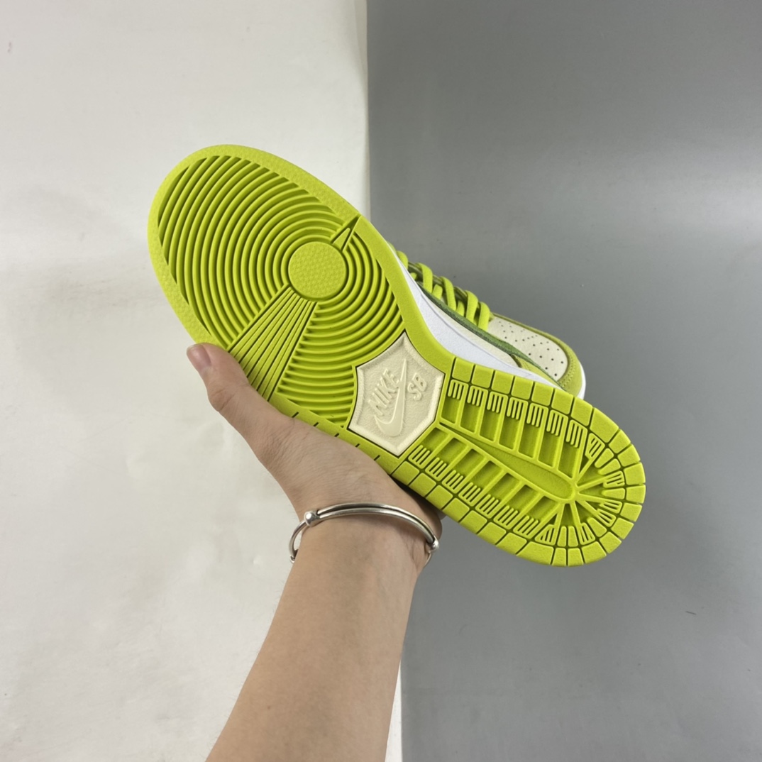 P240 Nike SB Dunk Low SB扣碎篮板时尚休闲板鞋 DM0807-300