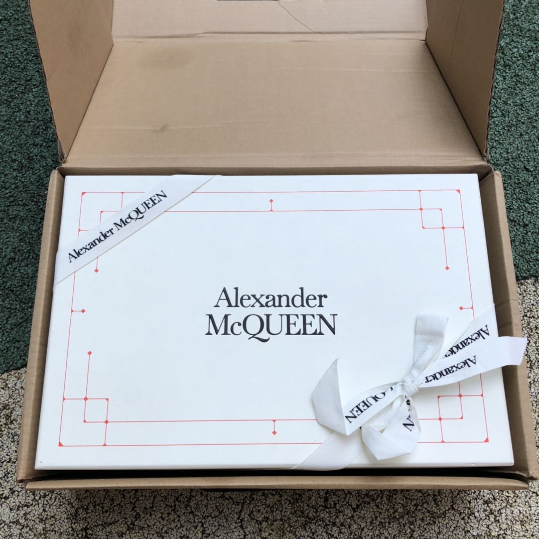 430 Alexander McQueen 麦昆小白鞋麦昆七彩