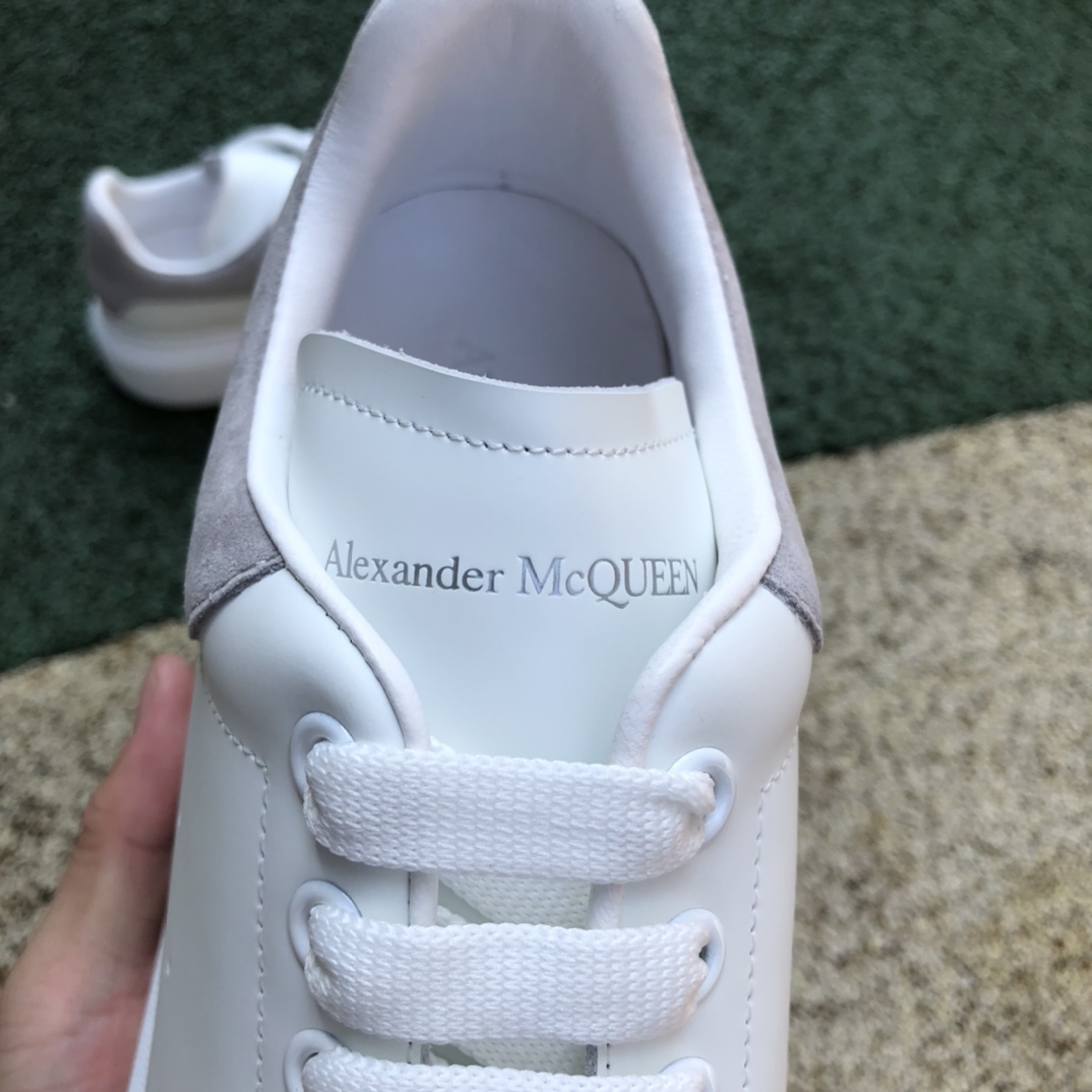 430 Alexander McQueen 麦昆小白鞋麦昆灰尾