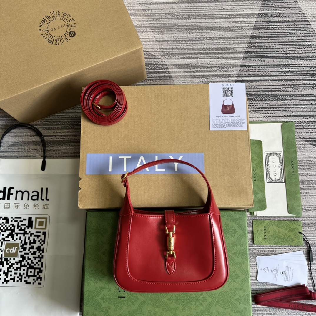 GUCCI 🔥Новая абноўленая версія GG Jackie падпахавая сумка
Jackie, якая гарыць ужо больш за паўгода, да гэтага часу не страціла папулярнасці
Усе буйныя брэнды па чарзе выпускаюць падпахавыя сумкі
Відаць, наколькі высокая мода гарыць
Падпахавыя сумкі на самай справе існуюць з мінулага стагоддзя
Яны перадаюцца да гэтага часу, відавочна, ужо ў шэрагу класічных мадэляў
Падпахавая сумка GG можа стаць легендай, на целе яна сапраўды звядзе вас з розуму
Абавязковая пакупка гэтага года, вы сапраўды павінны яе мець
Колер: чырвоны
Мадэль: 637091
Памер: 19x13x3cm
778868021