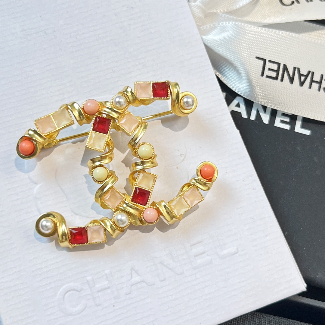 新款☑️CHANEL香奈儿双c方钻粉珍珠胸针