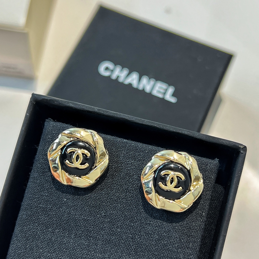 新款☑️CHANEL香奈儿双c 黑色耳钉耳环