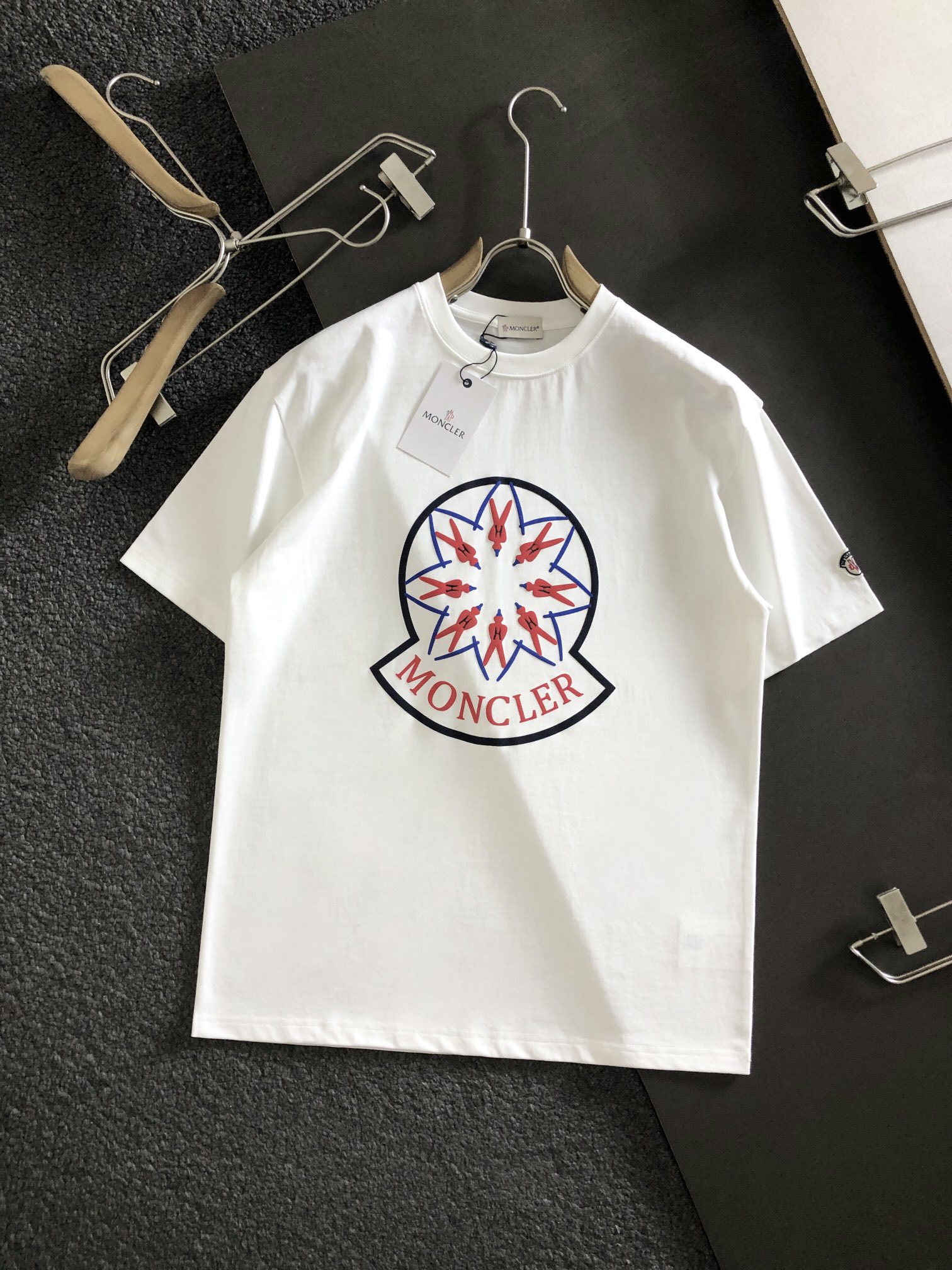 Camiseta de manga corta con estampado de Moncler, la última versión, camiseta de manga corta de alta calidad de 230 gra…