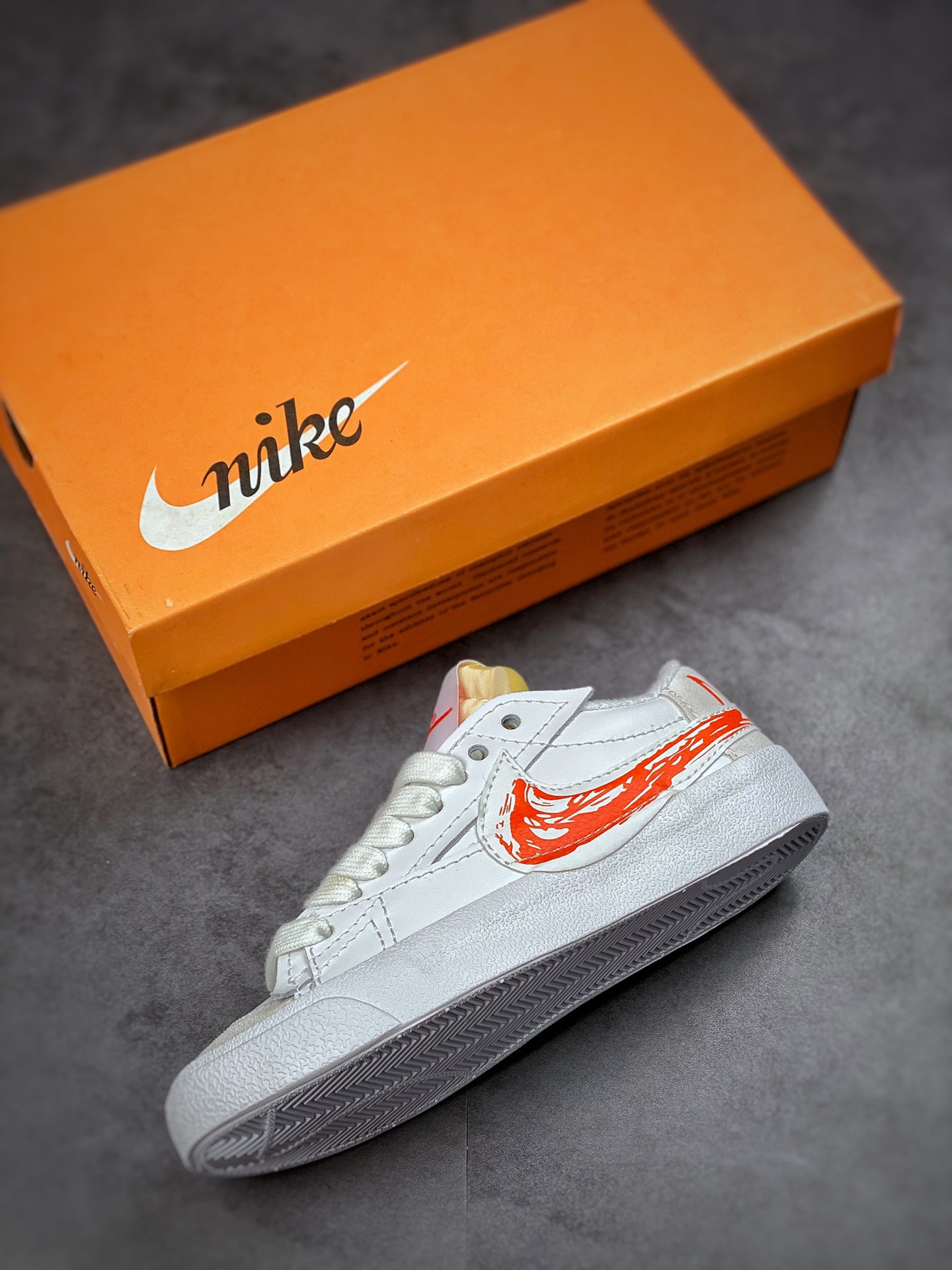 150 Nike Blazer Low'77 Jumbo 白橘 经典百搭低帮开拓者休闲运动板鞋DX2648-100