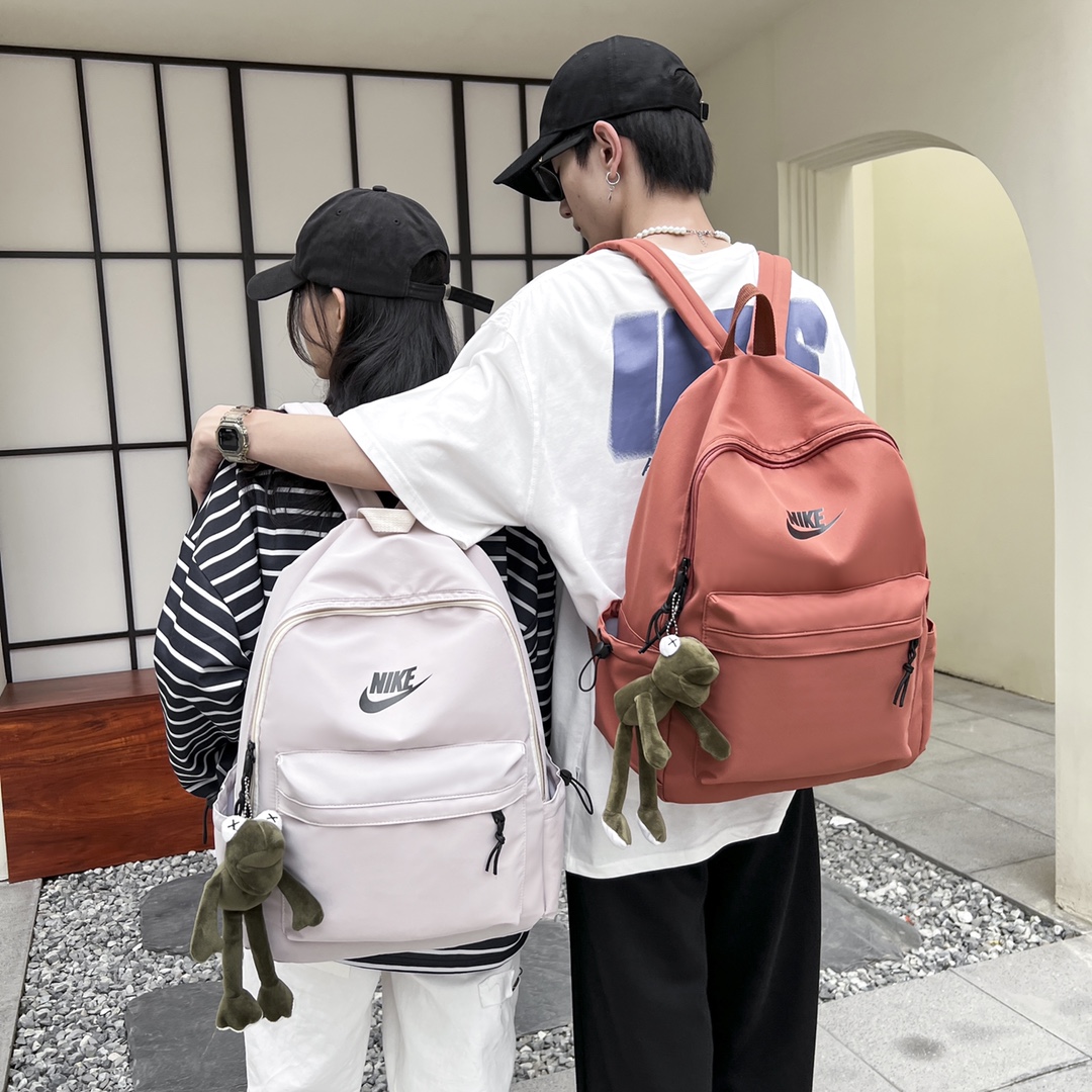 供货价:63💰开学季背包🎒原单好货,原包装吊牌， NIKE耐克 PUMA彪马 男女简约百搭休闲双肩包小清新背包时尚大容量高中大学生书包 尺寸:44×30×15