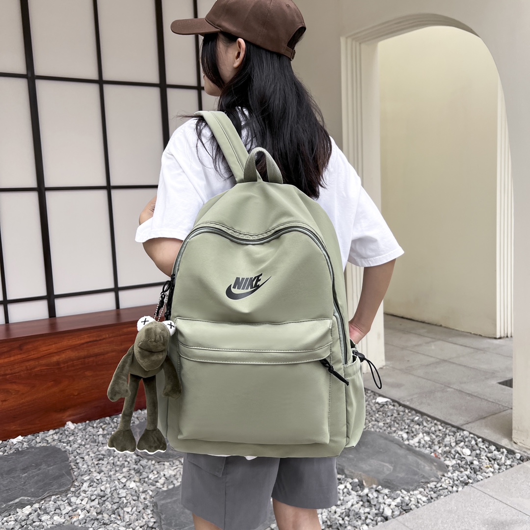 供货价:63💰开学季背包🎒原单好货,原包装吊牌， NIKE耐克 PUMA彪马 男女简约百搭休闲双肩包小清新背包时尚大容量高中大学生书包 尺寸:44×30×15