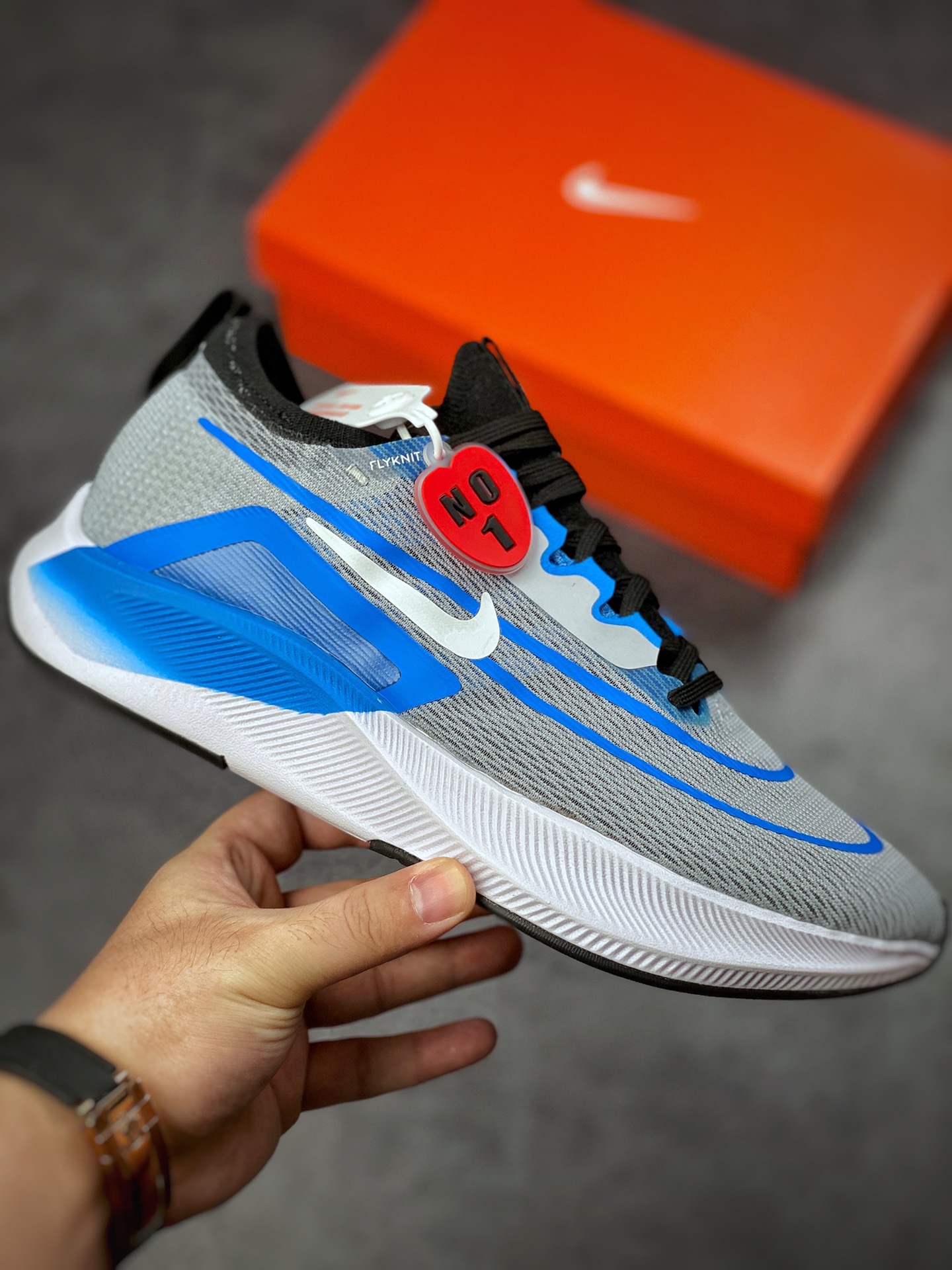 260 Nike Zoom Fly 4 耐克男子超弹碳板跑步鞋 CT2392-005