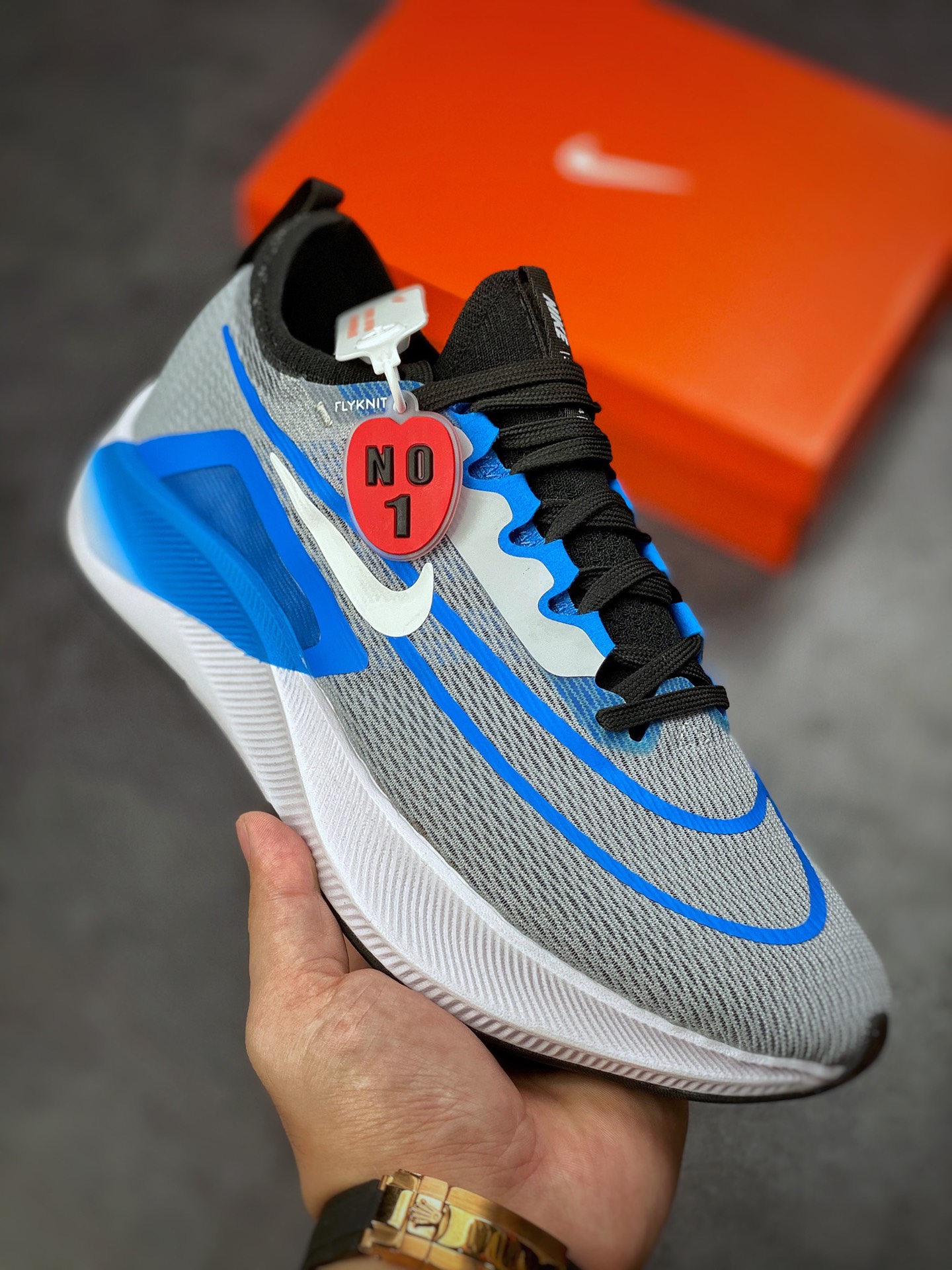 260 Nike Zoom Fly 4 耐克男子超弹碳板跑步鞋 CT2392-005