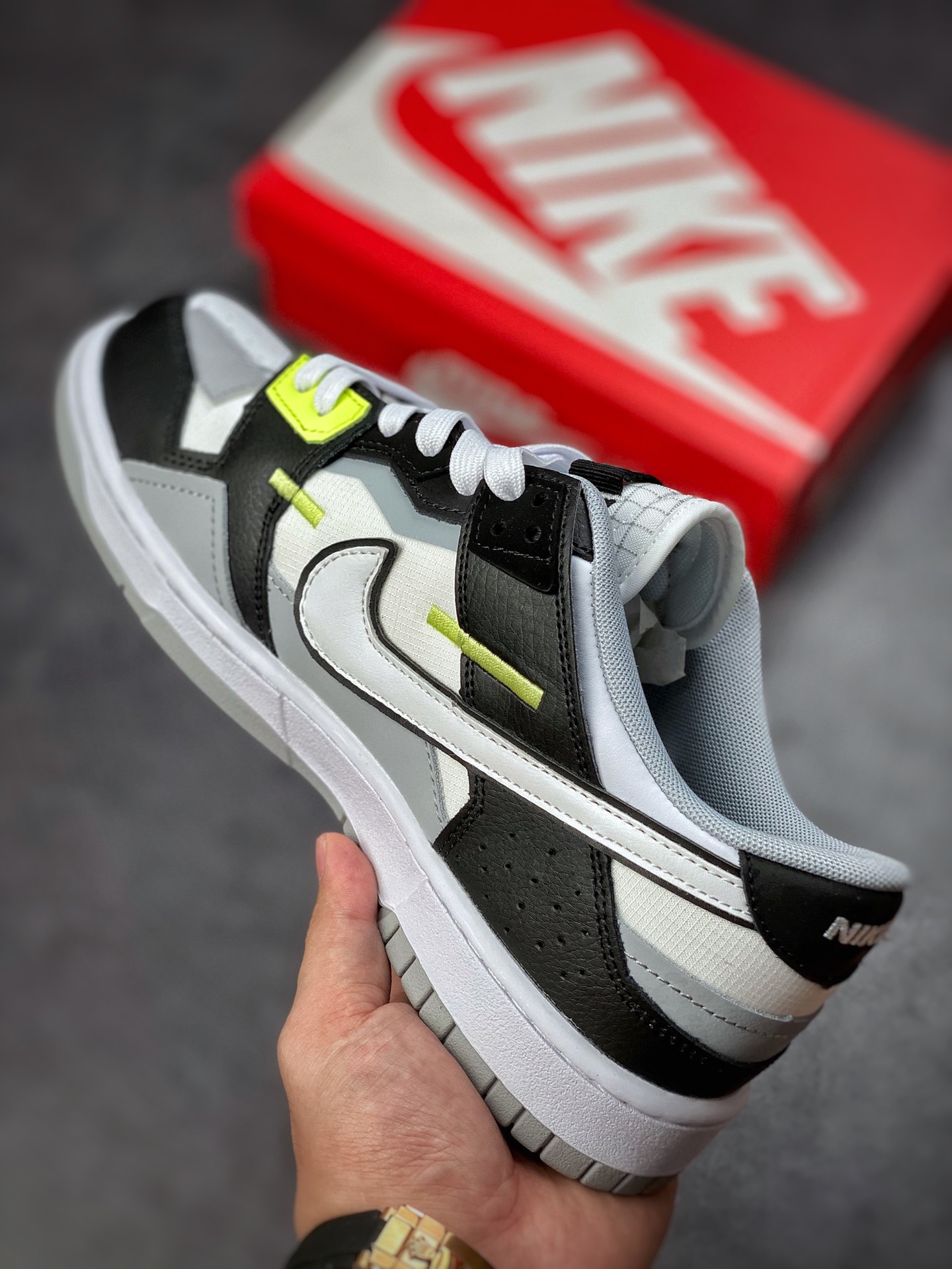 240 Nike Dunk Scrap ”Shapeless, Formless, Limitless” 复古休闲板鞋  DC9723-001