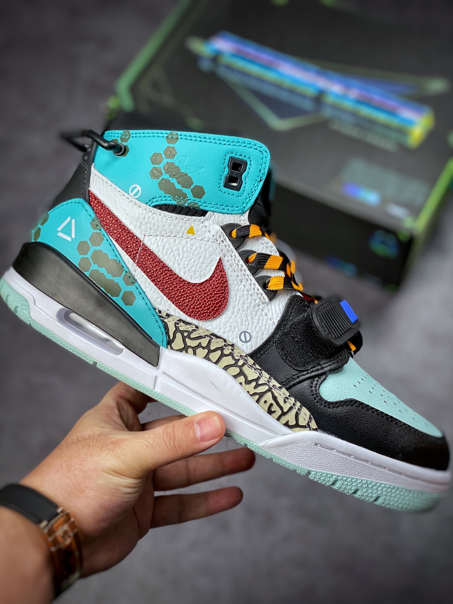 250 Air Jordan Legacy 312 熊猫朋克黑白绿灰爆裂纹  AV3922-013