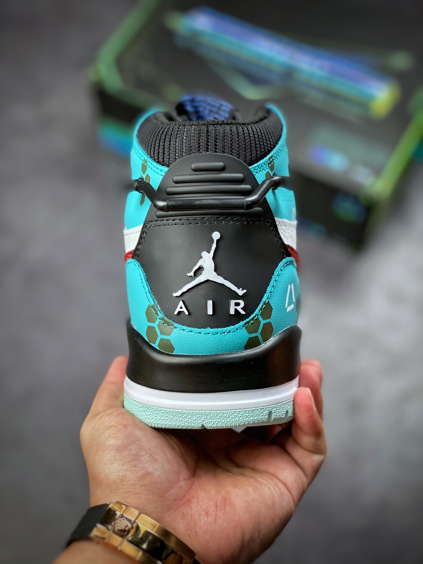 250 Air Jordan Legacy 312 熊猫朋克黑白绿灰爆裂纹  AV3922-013