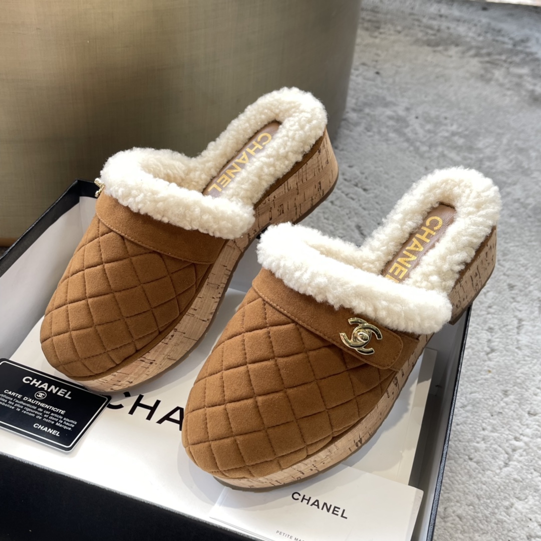 CHANEL Wool Slippers Quilted Lambswool Wool Curl Lining Rubber Anti-Slip Sole Retail Packaging