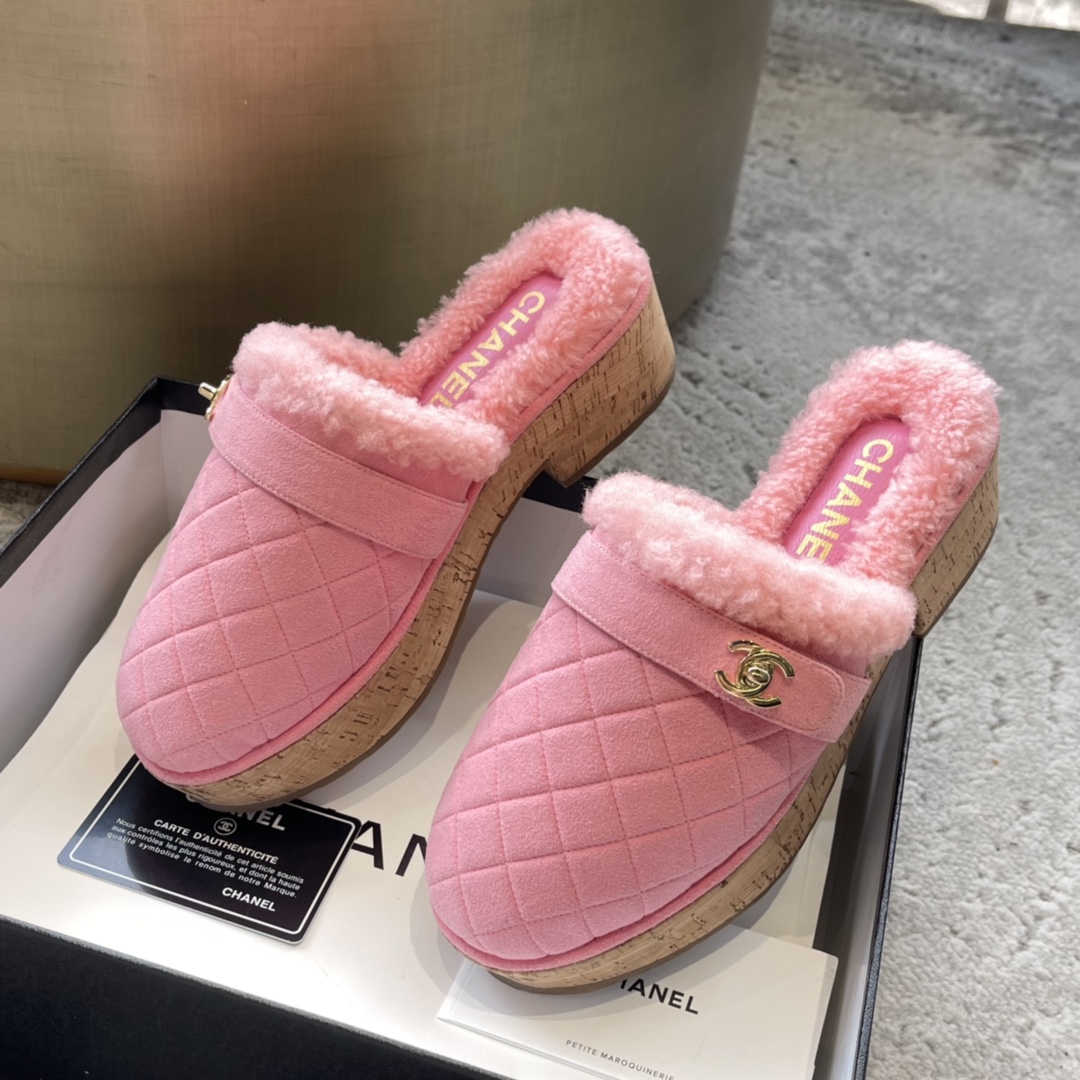 CHANEL Wool Slippers Quilted Lambswool Wool Curl Lining Rubber Anti-Slip Sole Boutique Packaging