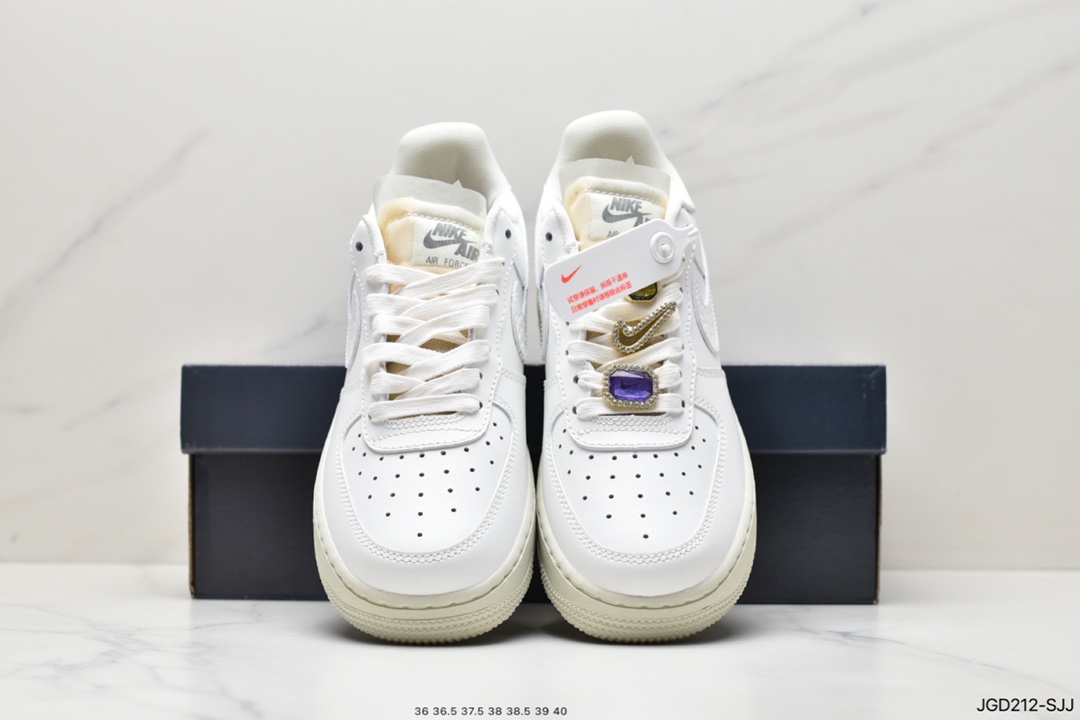 180 耐克Nike Air Force1 空军一号 白蓝 低帮休闲板鞋DJ3911-101