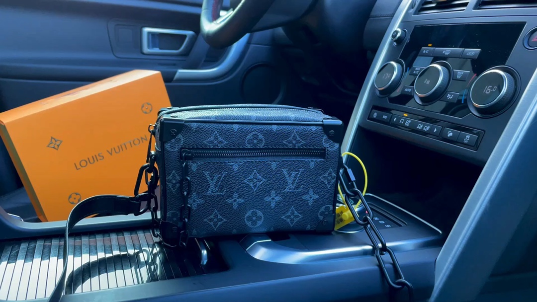 Louis Vuitton 路易威登 LV  黑花箱子 实拍  Louis Vuitton 路易威登 LV  黑花箱子 实拍