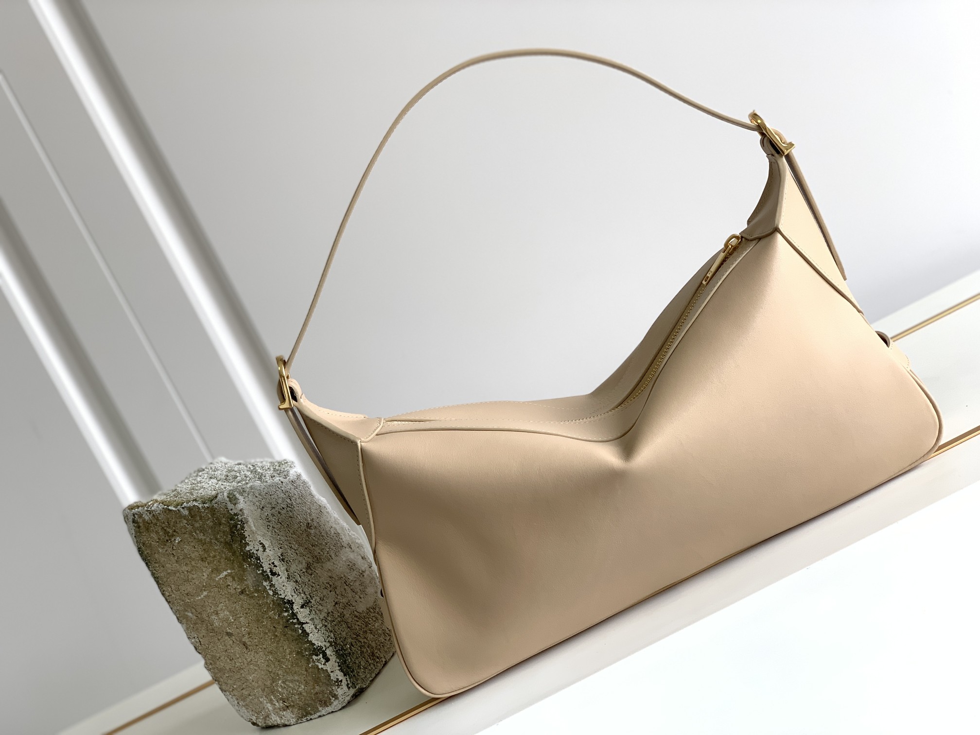 CELINE赛琳秋冬系列秀款Romy牛皮手袋197443