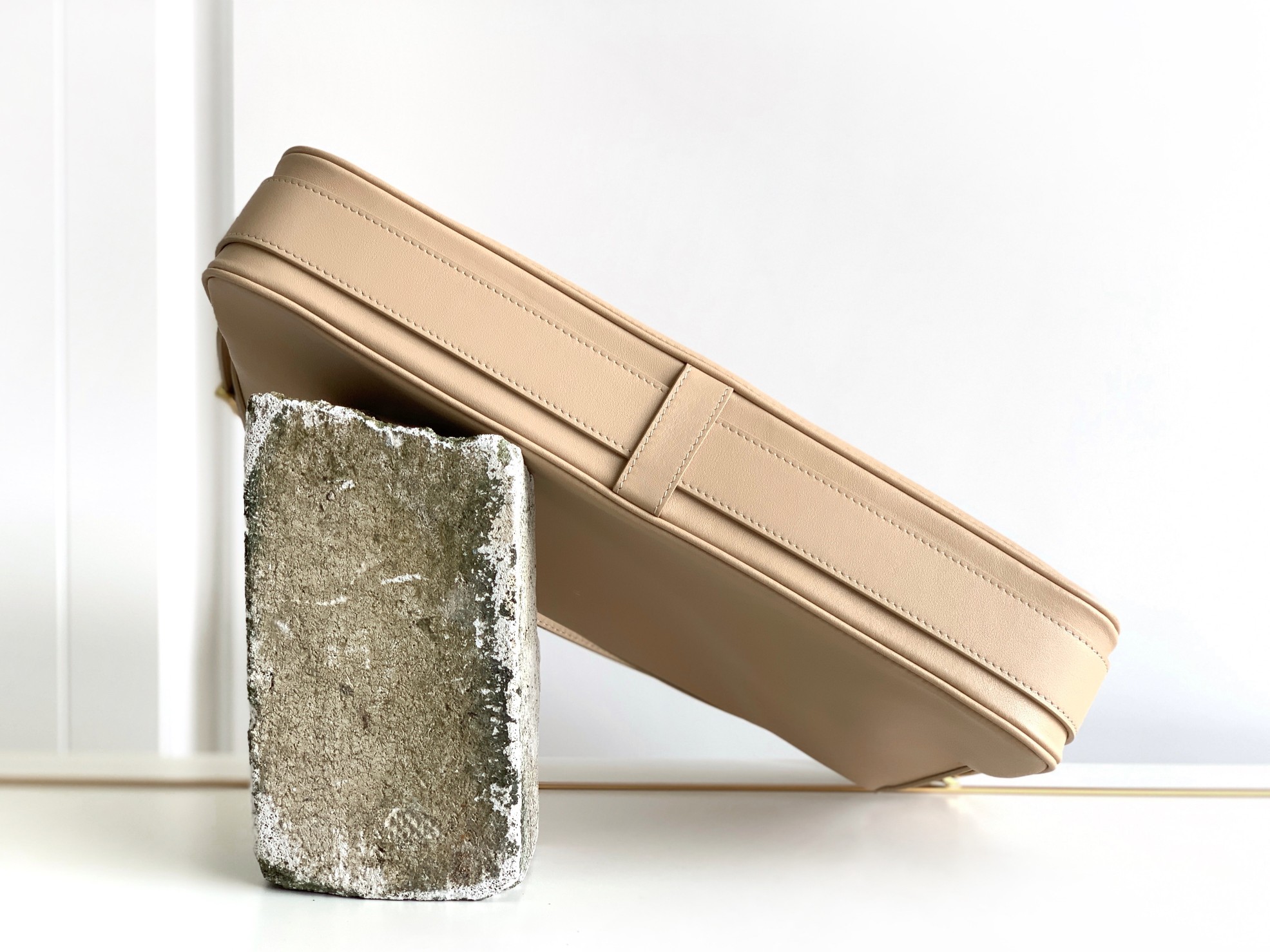 CELINE赛琳秋冬系列秀款Romy牛皮手袋197443