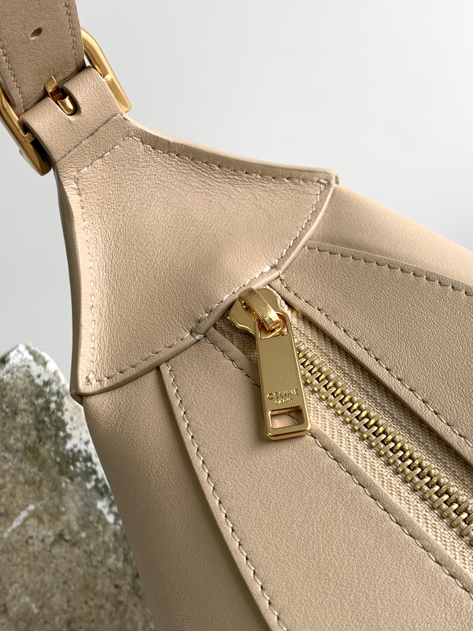 CELINE赛琳秋冬系列秀款Romy牛皮手袋197443