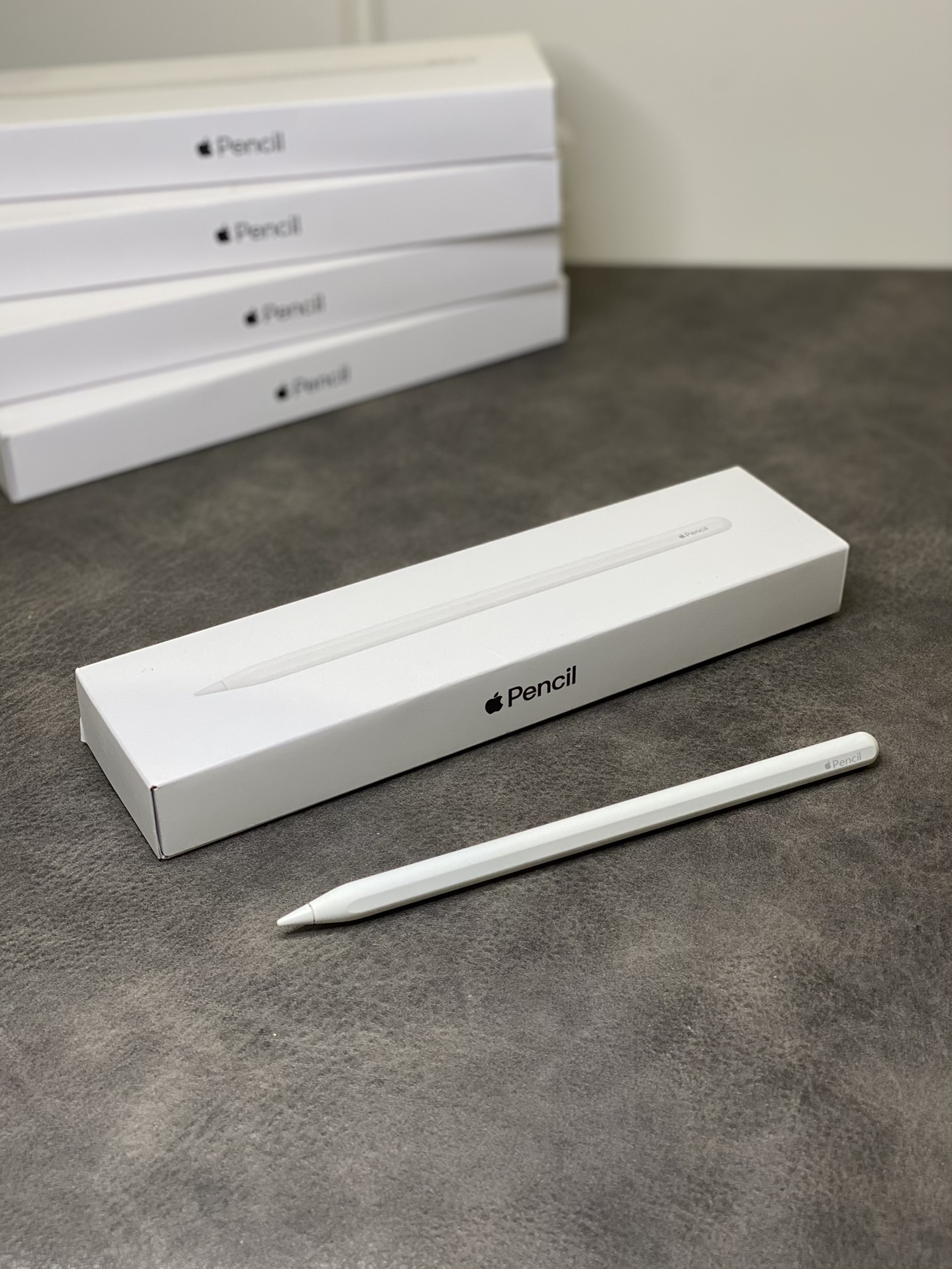 本地放💰130
Apple Pencil 二代苹果手写笔
全网最新出货 靠近自动弹窗 带倾斜压感
支持无线磁吸充电 功能跟原装无差别‼️
笔身可以吸附在iPad/Mac上面 使用非常方便
原装图标显示 130毫安电池12小时超长待机
注意‼️此款只能兼容以下iPad机型
iPadAir(第五代)
iPadmini(第六代)
12.9英寸iPadPro(第五代)
12.9英寸iPadPro(第四代)
12.9英寸iPadPro(第三代)
11英寸iPadPro(第三代)
11英寸iPadPro(第二代)
11英寸iPadPro(第一代)
iPadAir(第四代)
莆田本地赠送专用发货飞机盒
售后保修三个月 外观不影响二次销售可以退换!