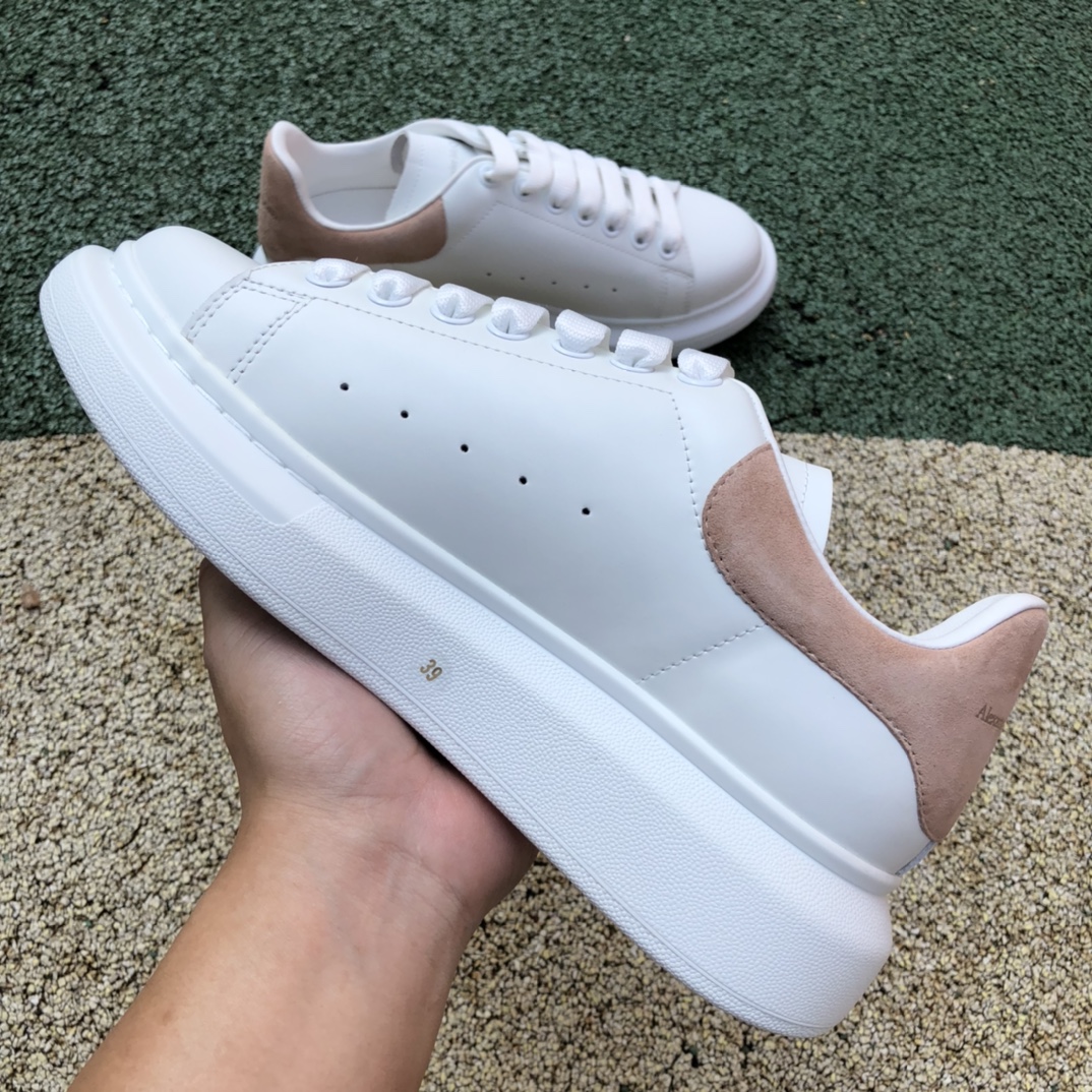 麦昆粉绒尾 Alexander McQueen 麦昆小白鞋