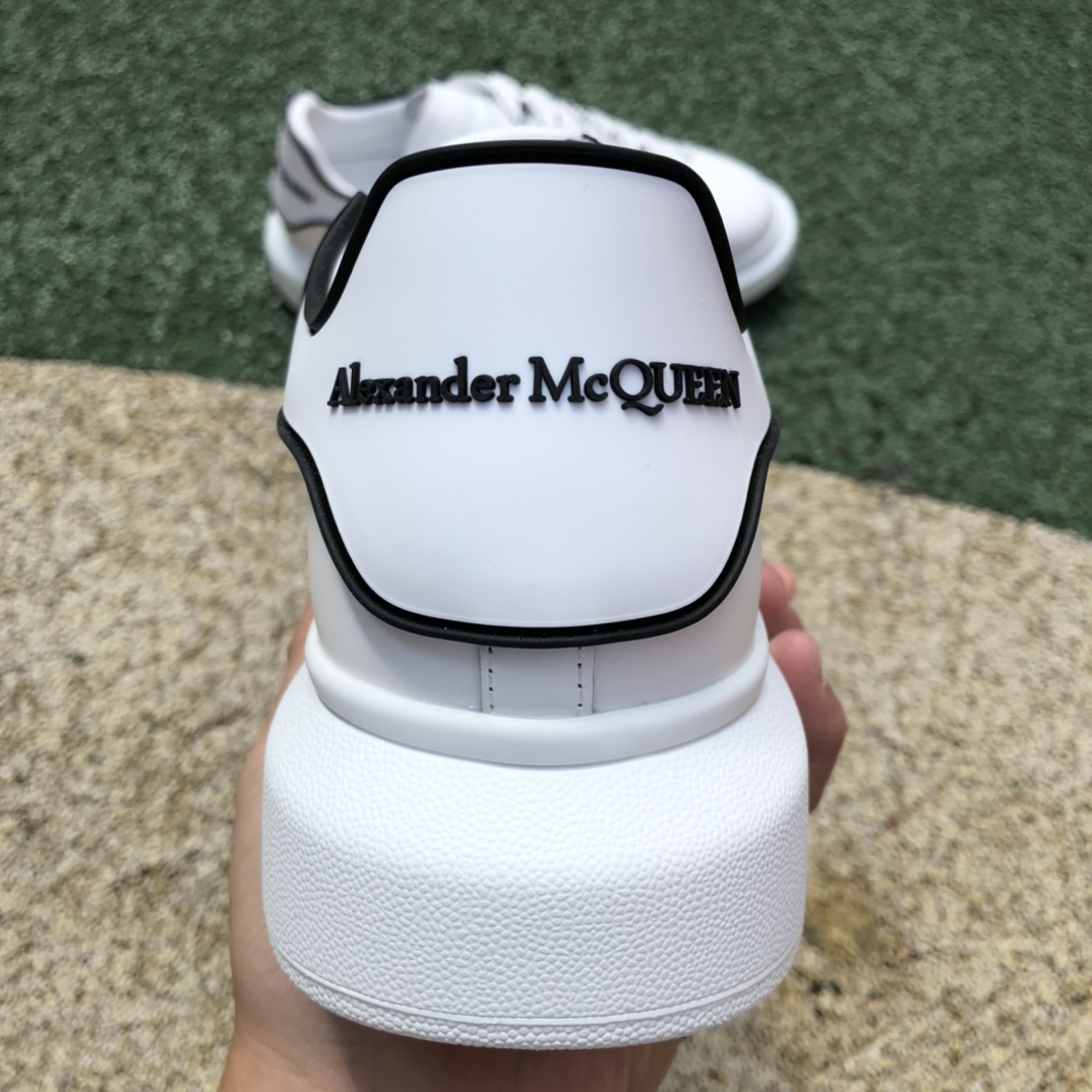 麦昆白黑尾Alexander McQueen 麦昆小白鞋