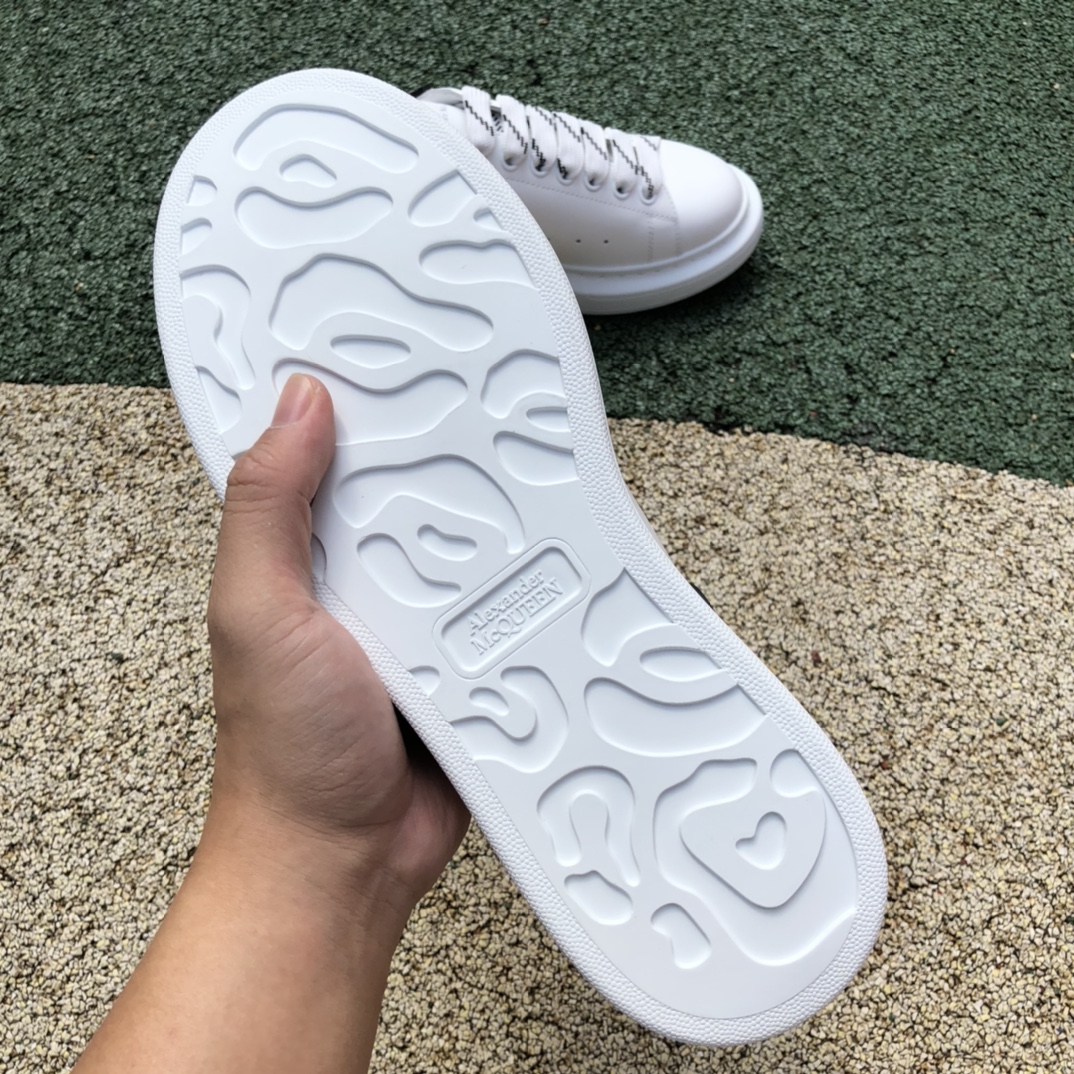 麦昆白黑尾Alexander McQueen 麦昆小白鞋