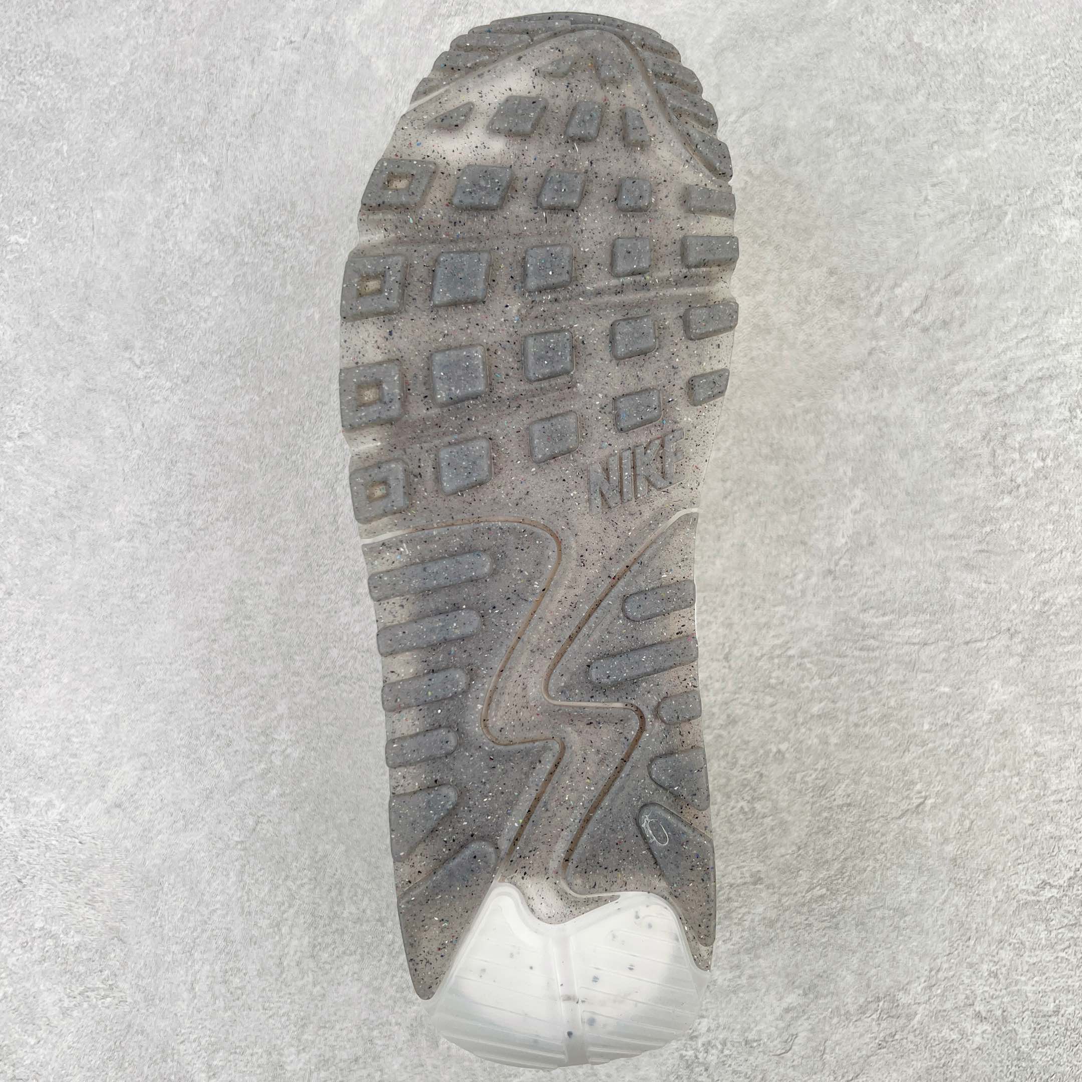 图片[9]-＃纯原特价福利 NK Air Max Terrascape 90 山川地形系列经典复古百搭休闲运动气垫慢跑鞋 原楦原纸版开发版型 正确3层组合超轻EVA泡绵中底+Air缓震气垫+耐磨橡胶外底 材质超丰富的户外为灵感设计全新包边设计处的斑点由Grind 材料制成 其原料来自鞋履生产过程中产生的边角料 舒适鞋口采用三重缝线设计 搭配坑状泡绵中底 巧妙融合都市风范与户外型格 匠心鞋款 即刻上脚 尺码：36 36.5 37.5 38 38.5 39 40 40.5 41 42 42.5 43 44 44.5 45-选品中心