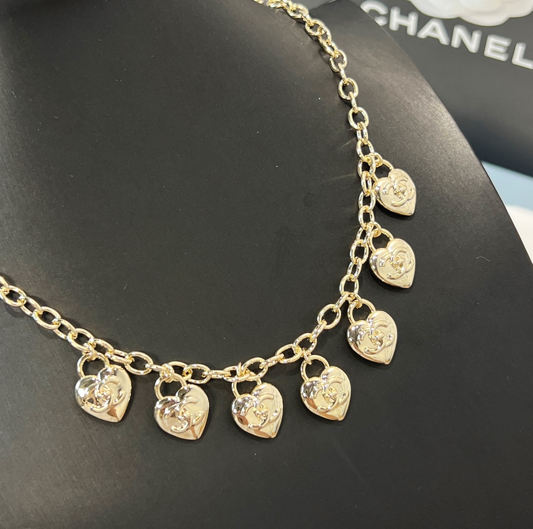 新款☑️CHANEL香奈儿桃心爱心项链