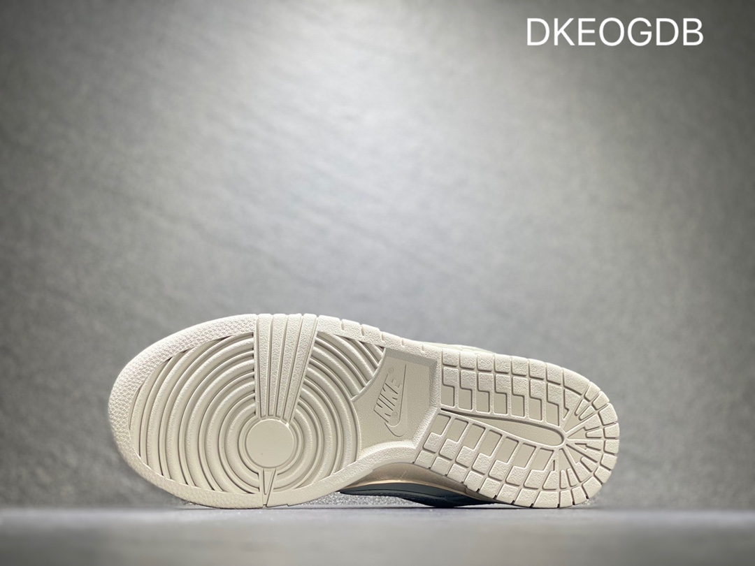 300 NIKE Dunk SB Low 低帮休闲板鞋DD1503-107